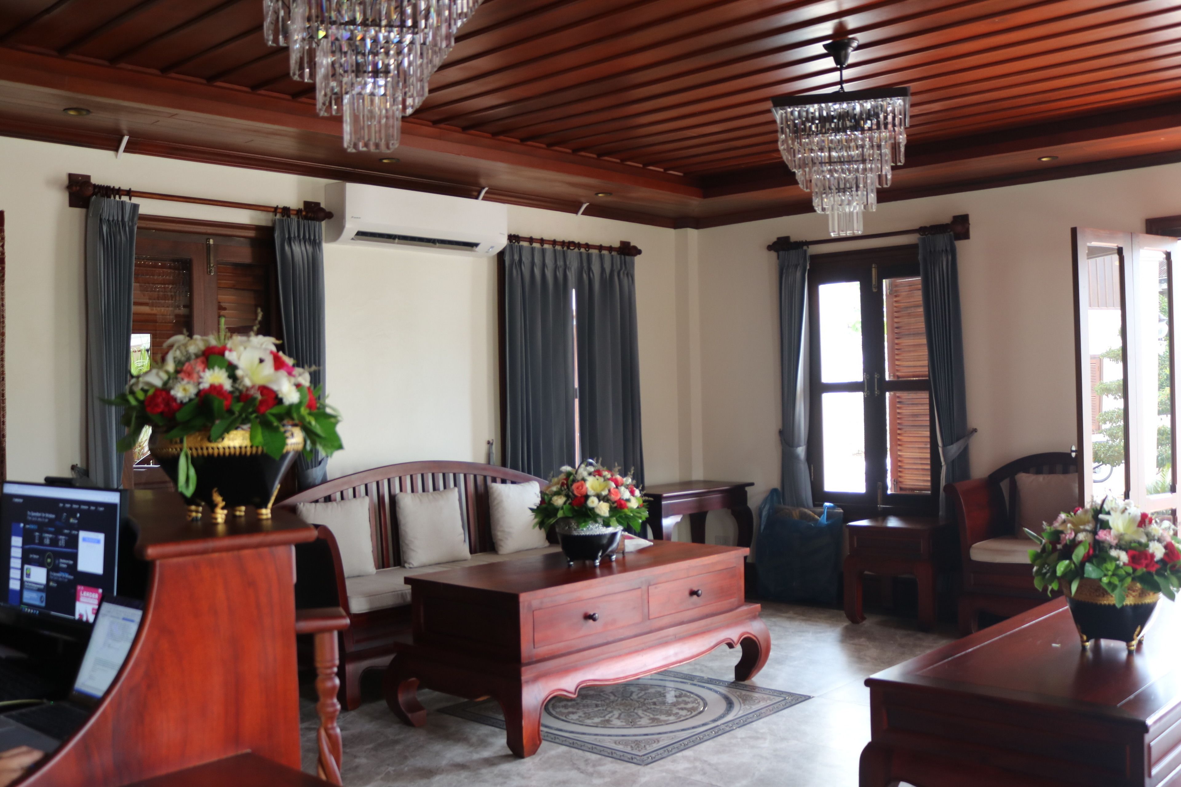 Houngvilai Hotel