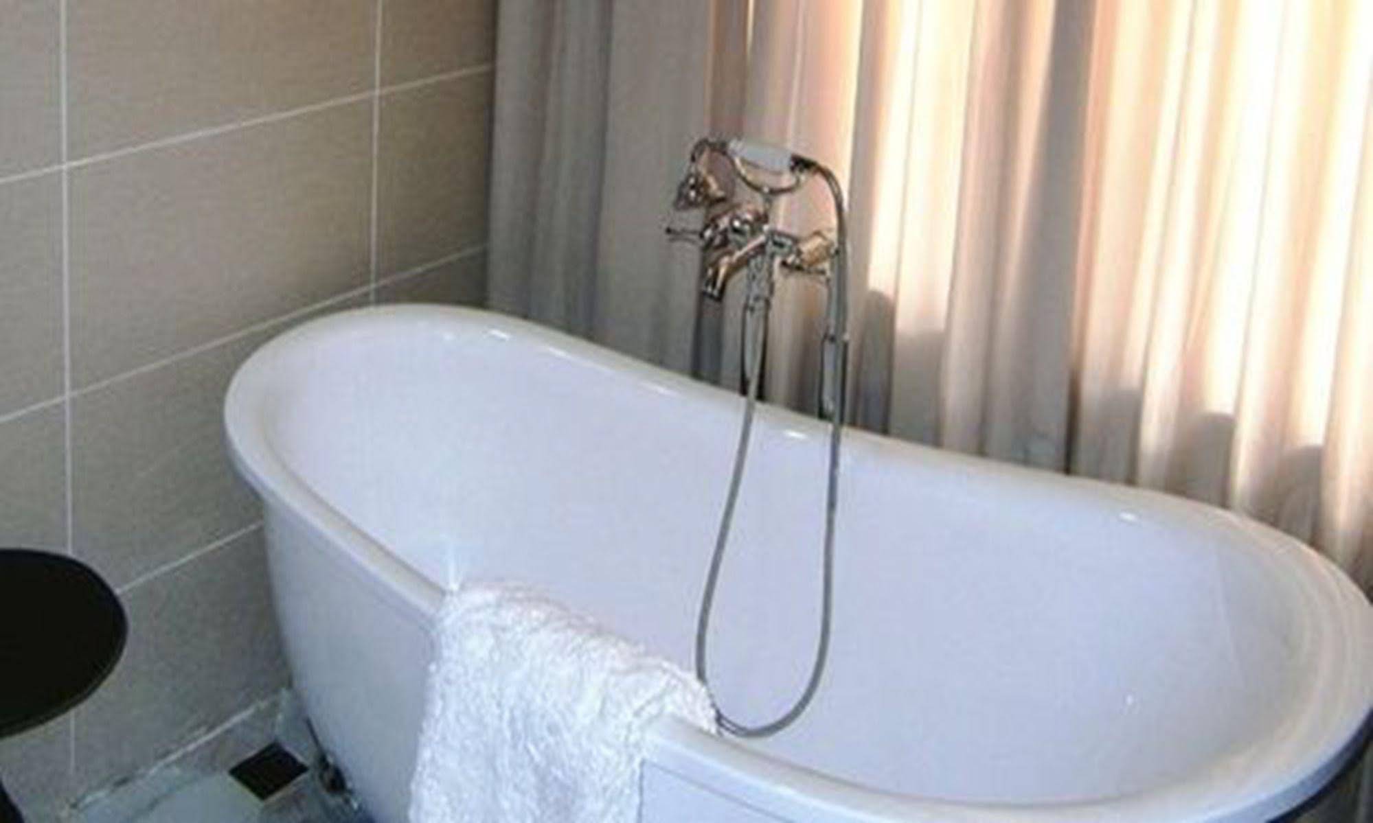 Jing Land Hotel