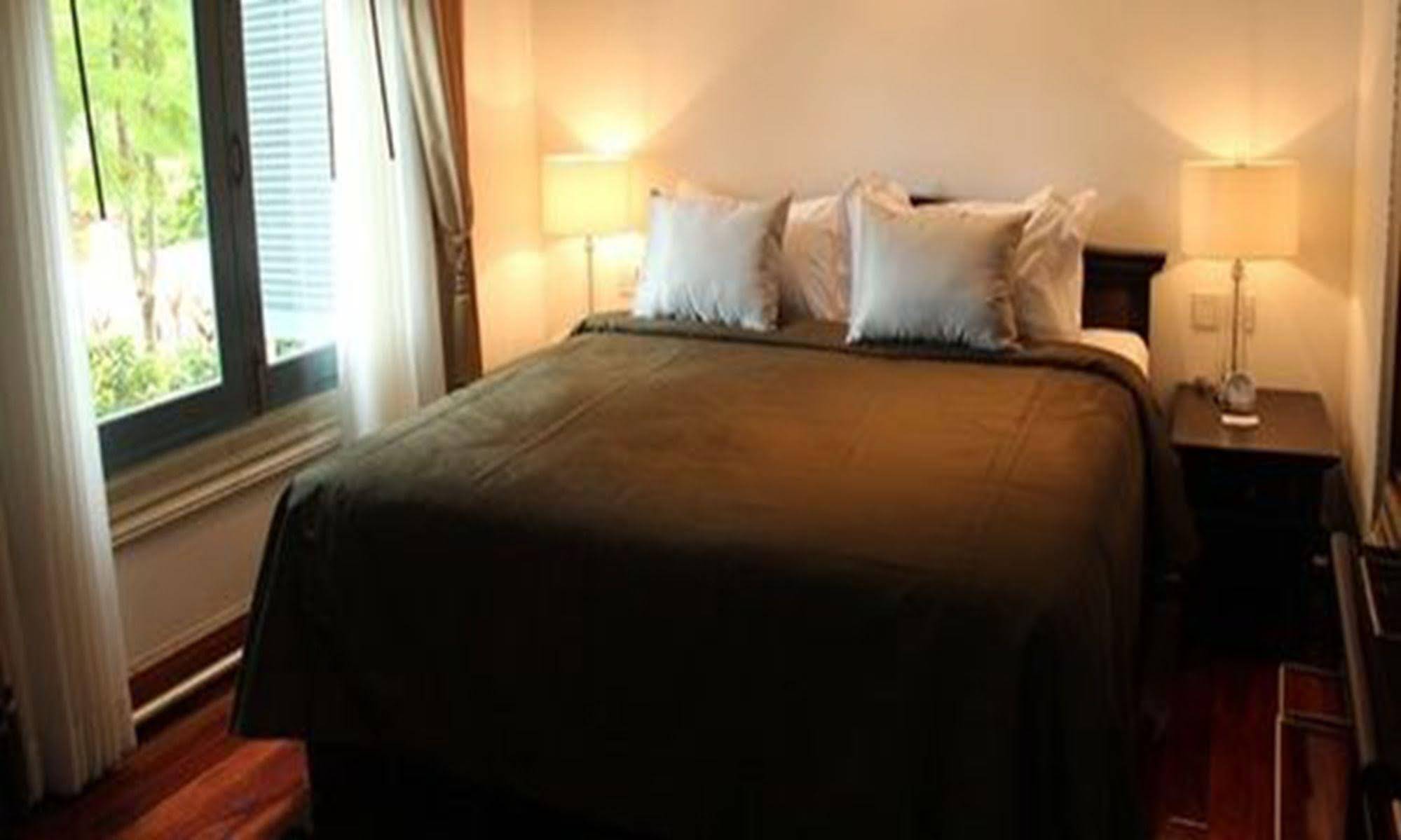 Jing Land Hotel