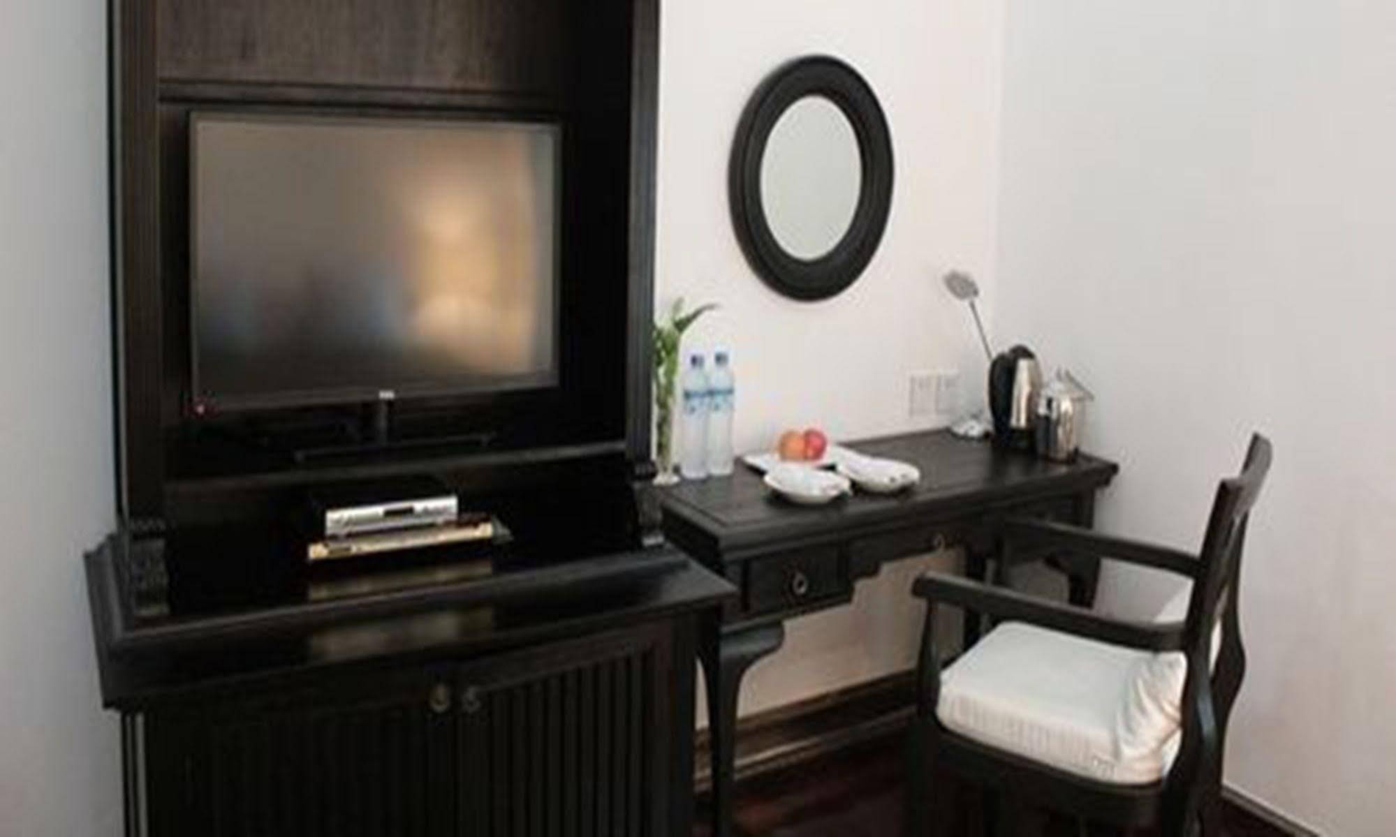 Jing Land Hotel