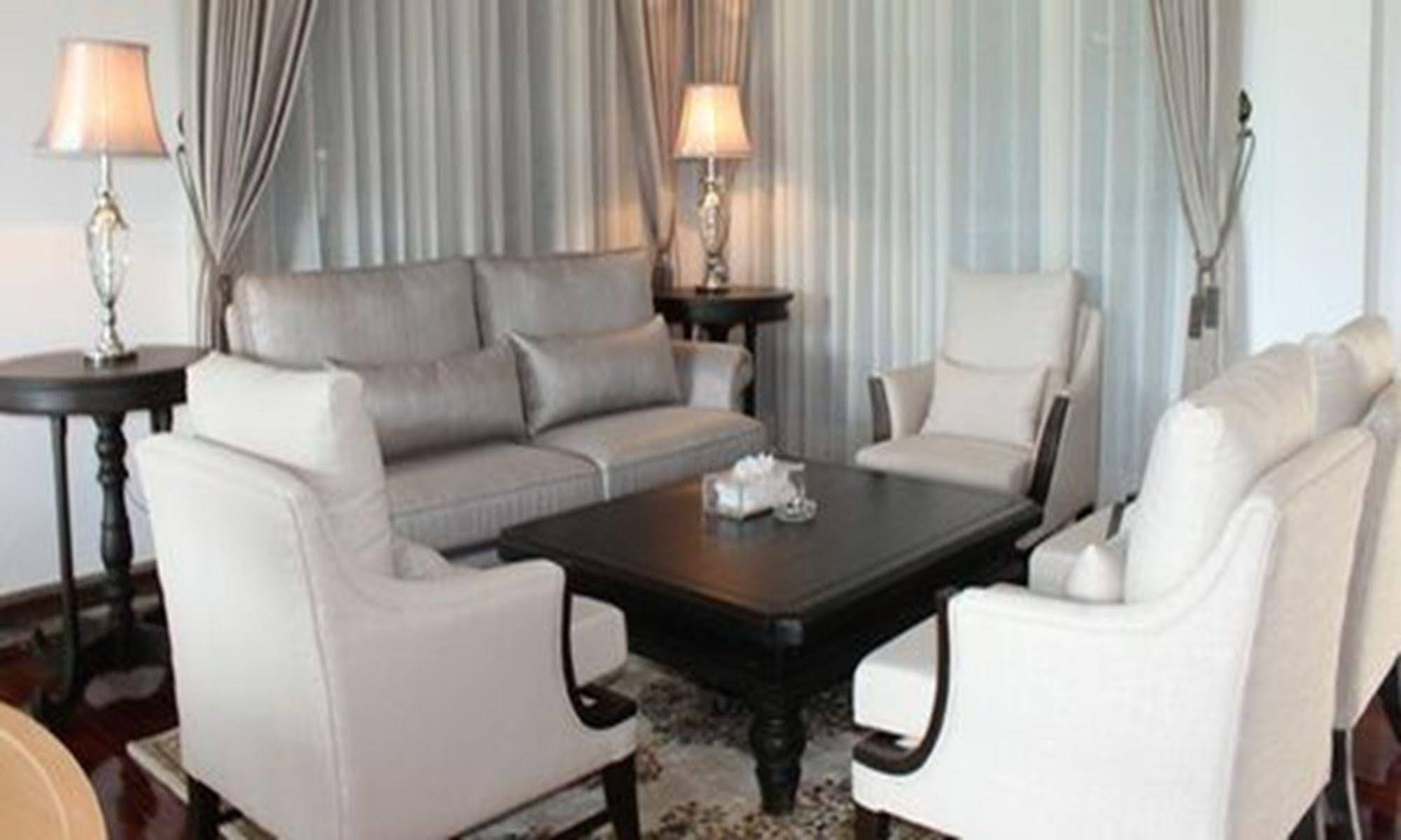 Jing Land Hotel