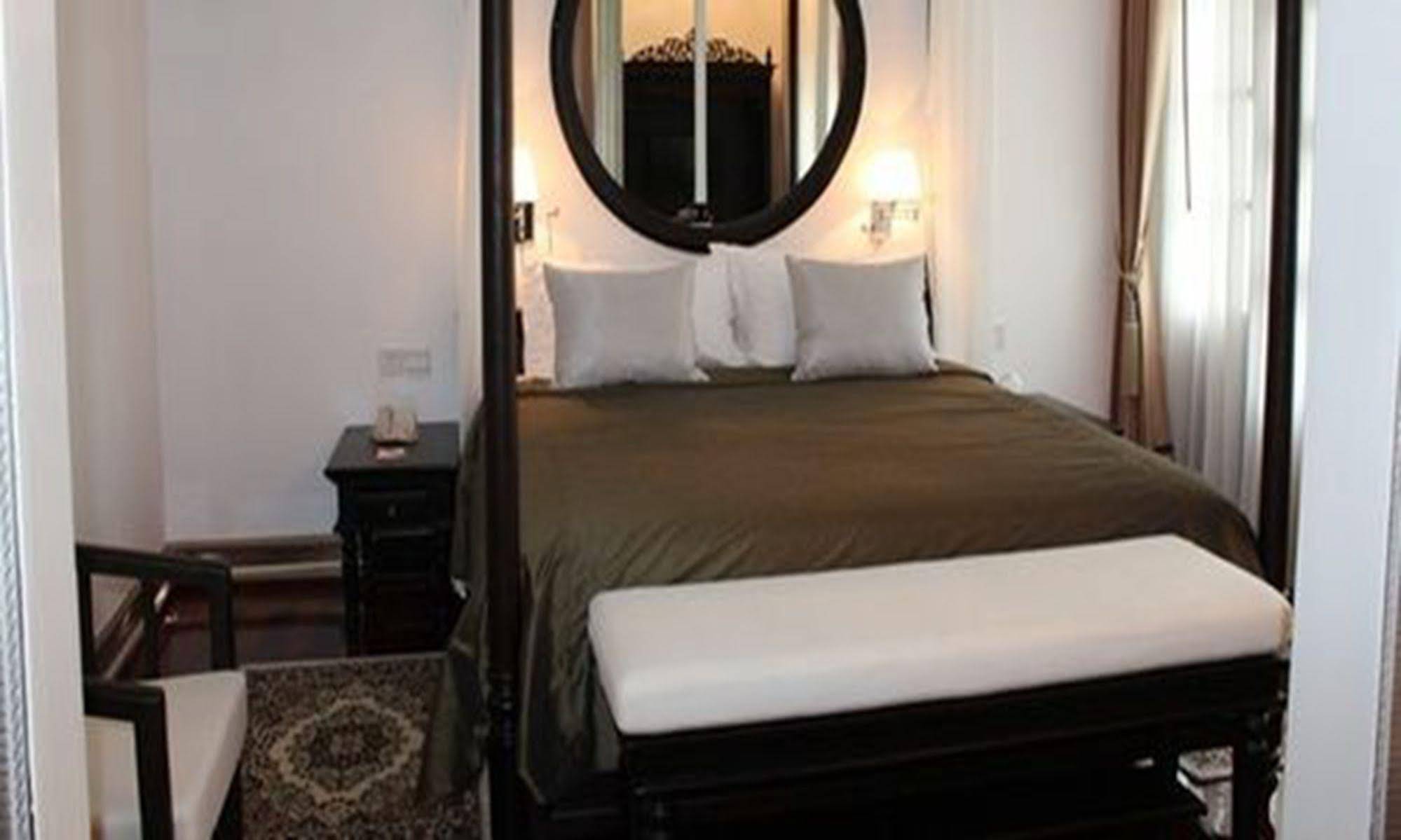 Jing Land Hotel