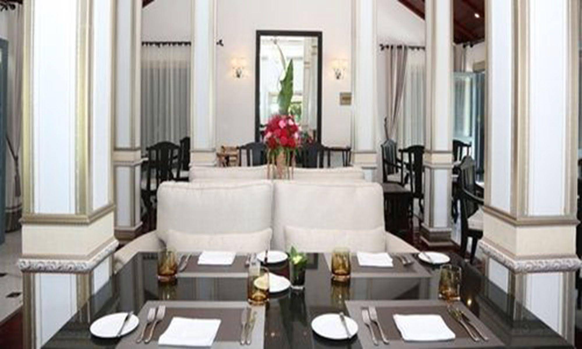 Jing Land Hotel