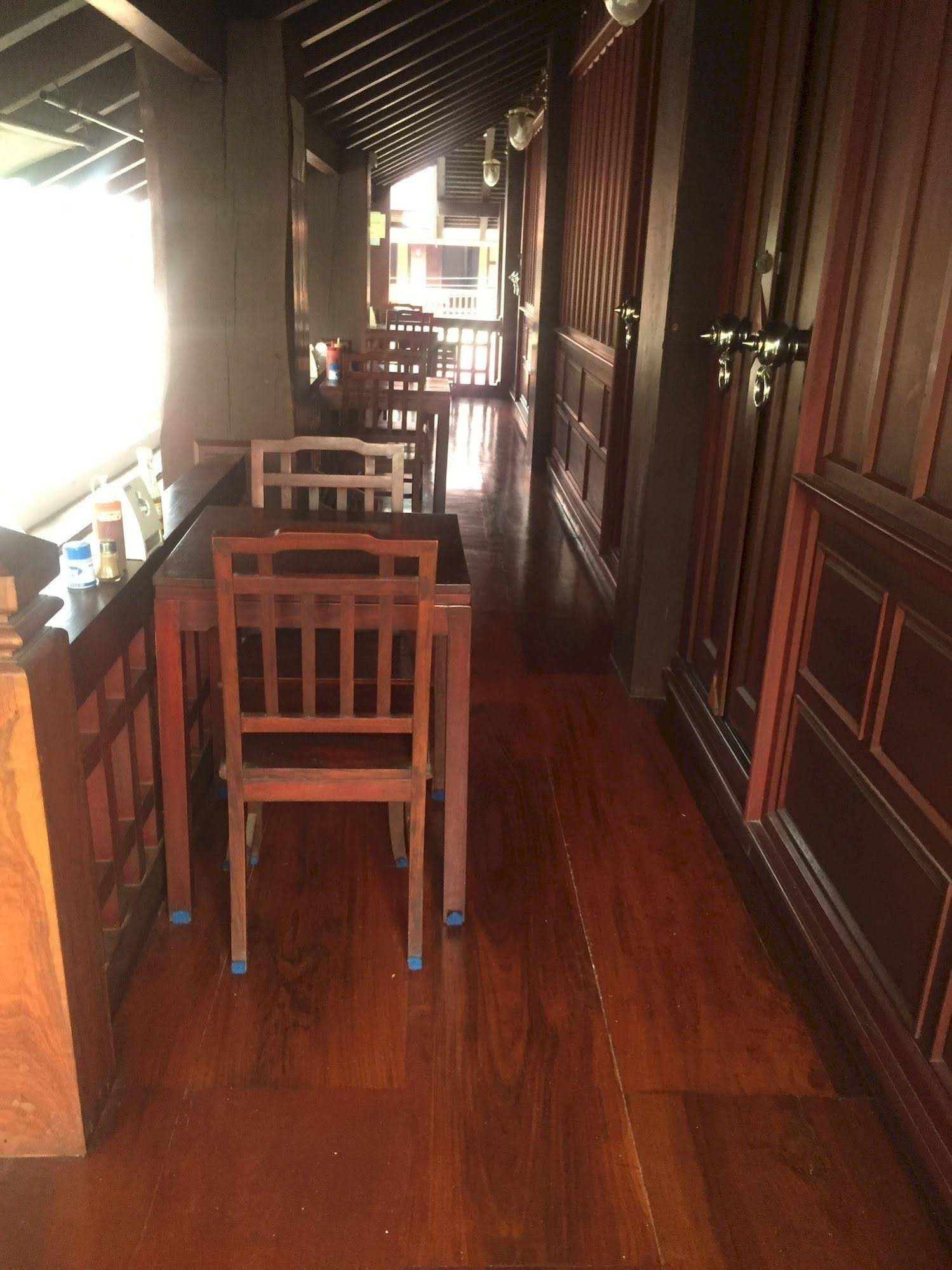 Lakhangthong Boutique Hotel