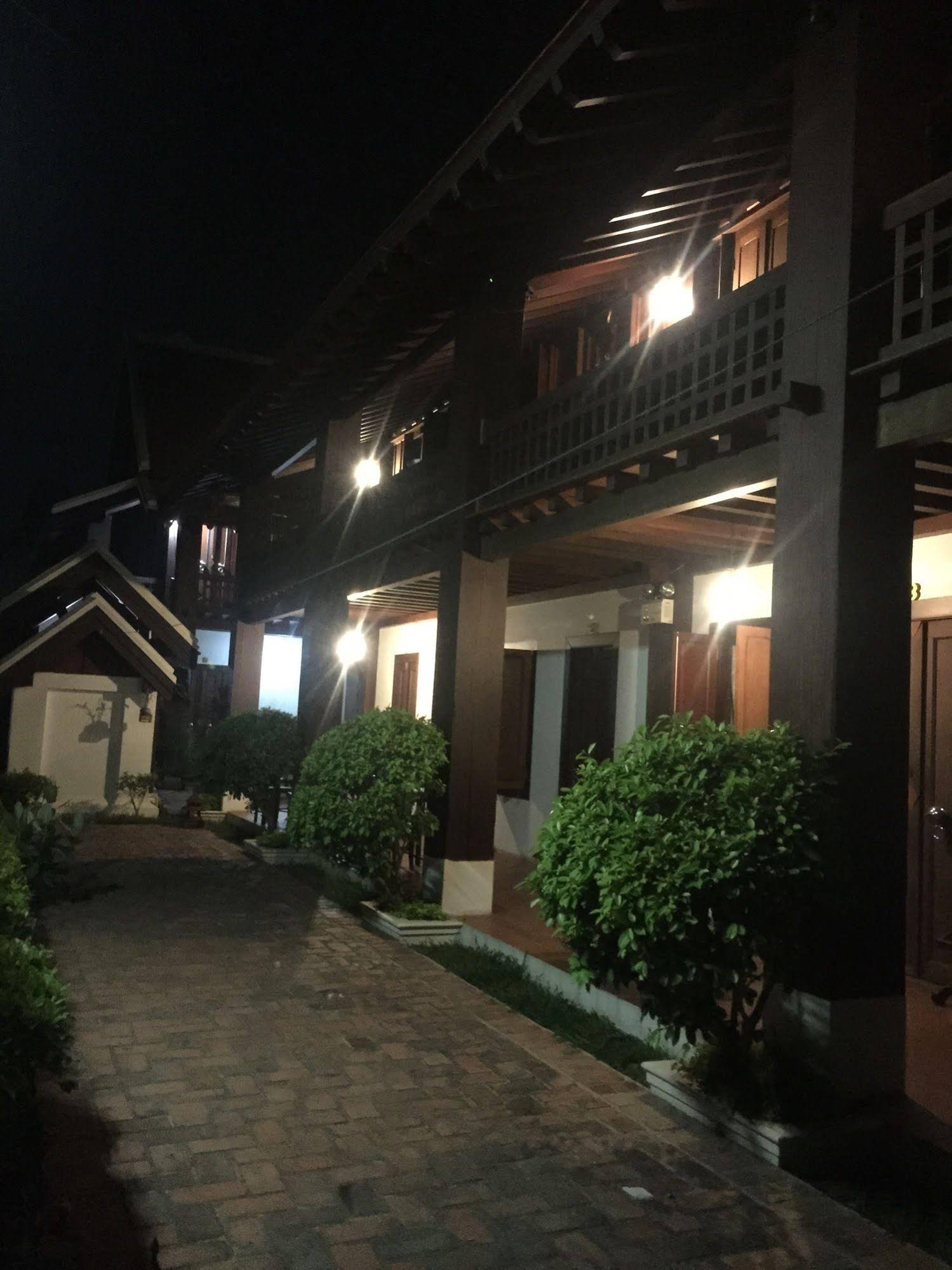 Lakhangthong Boutique Hotel