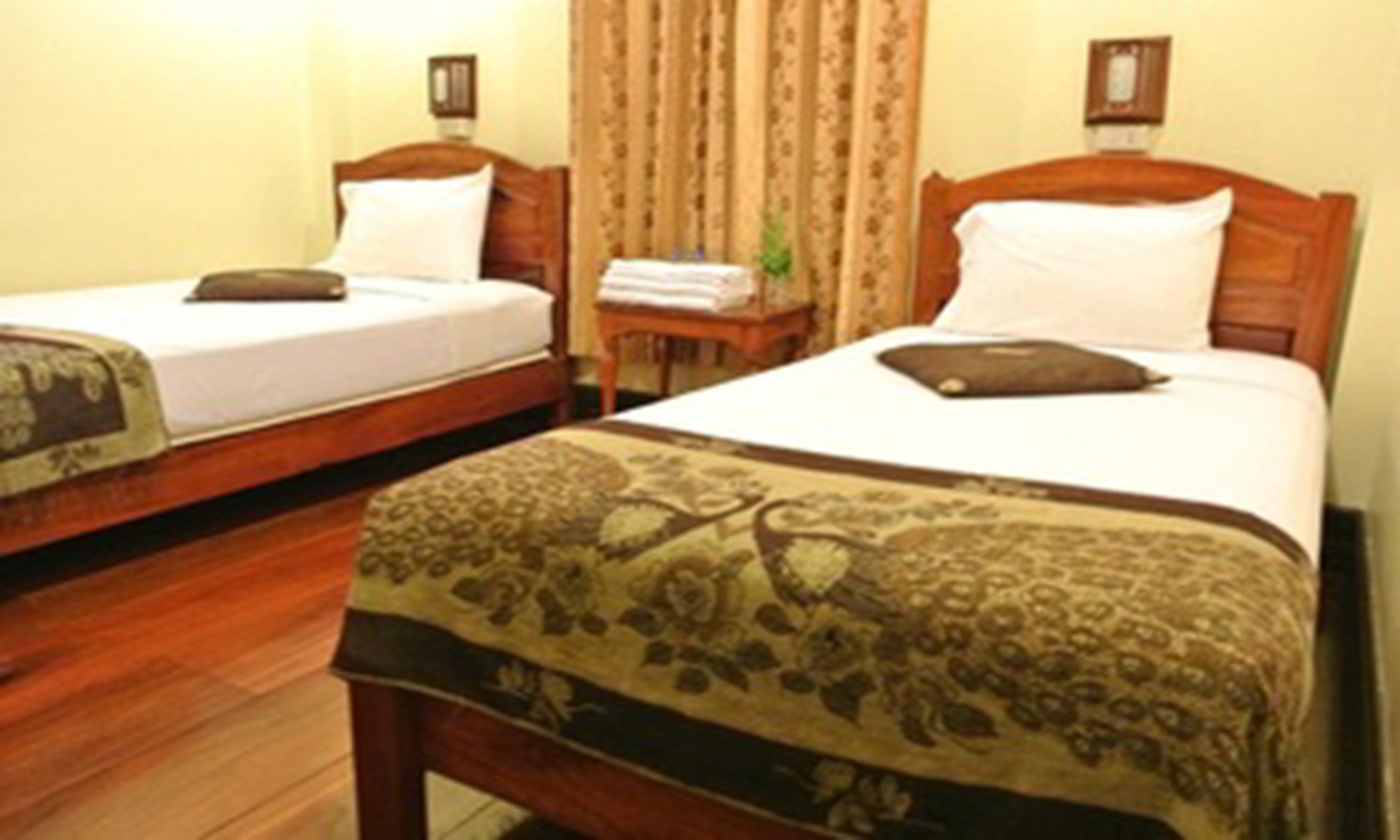 Lan Kham Riverside Hotel