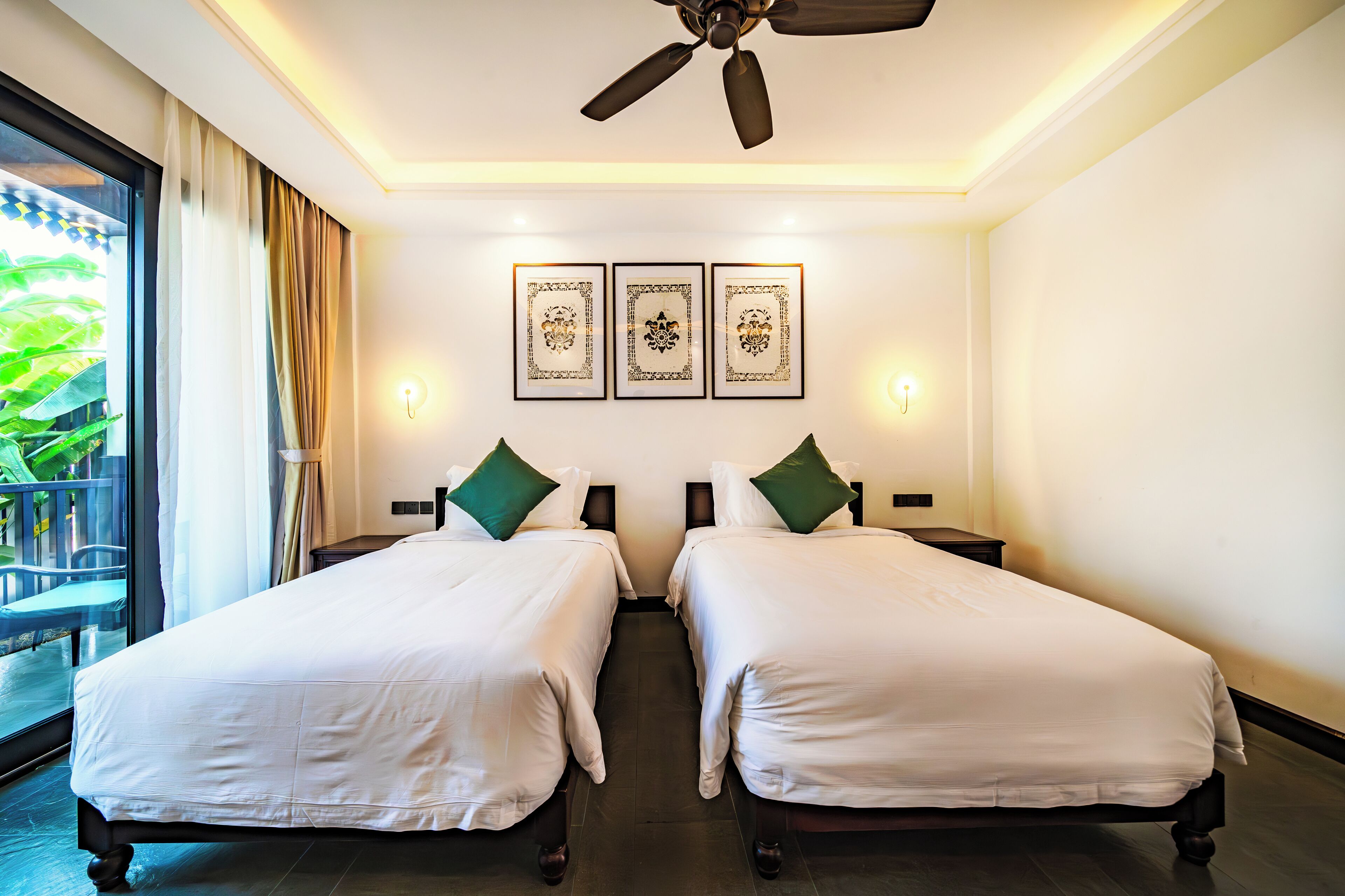 Manyo Hotel And Resort
