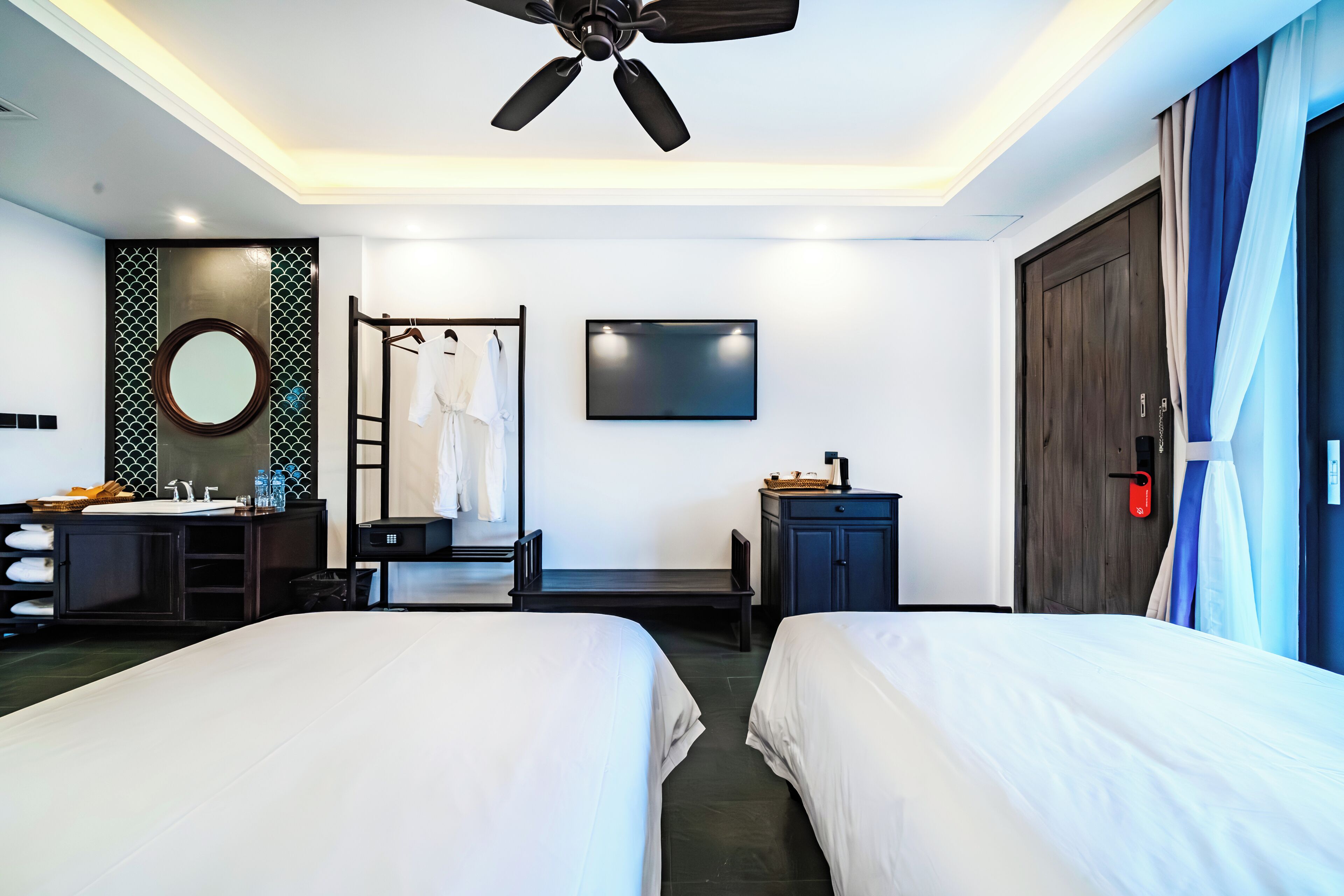 Manyo Hotel And Resort
