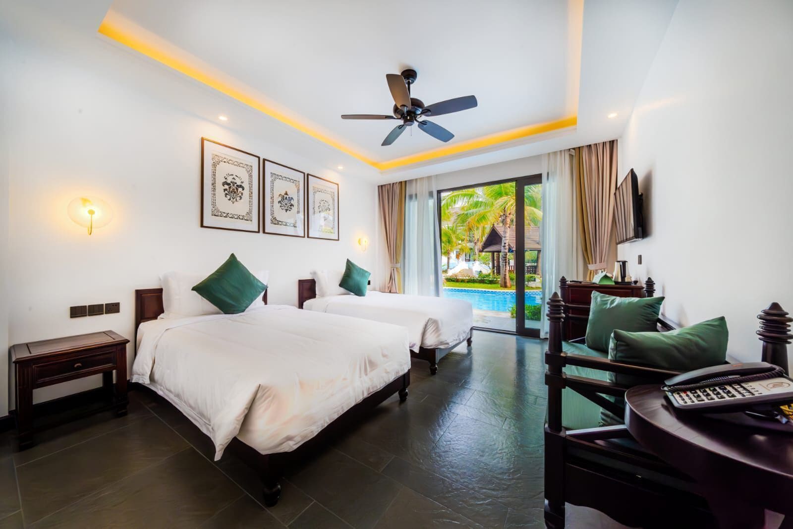 Manyo Hotel And Resort
