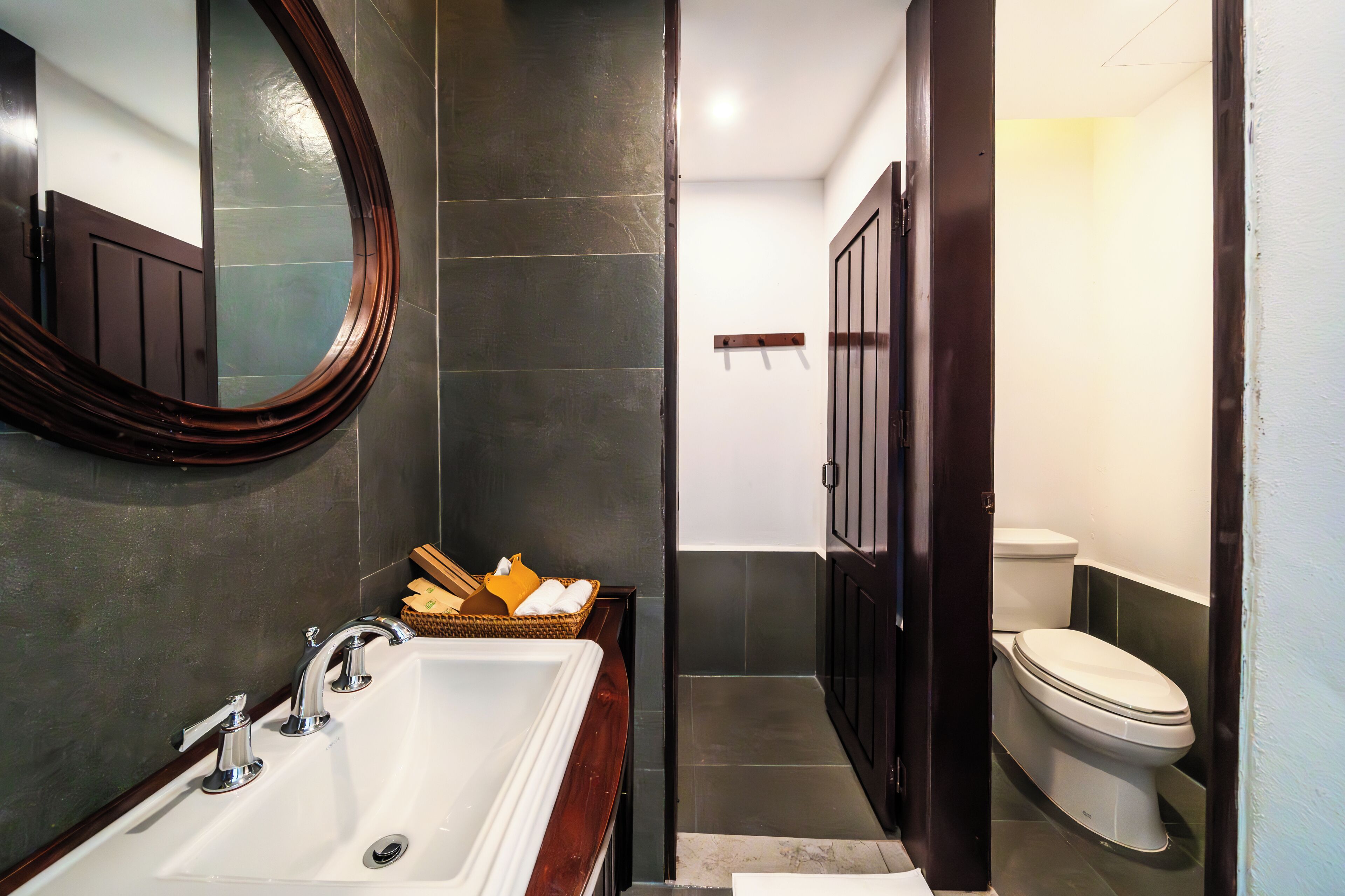 Manyo Hotel And Resort