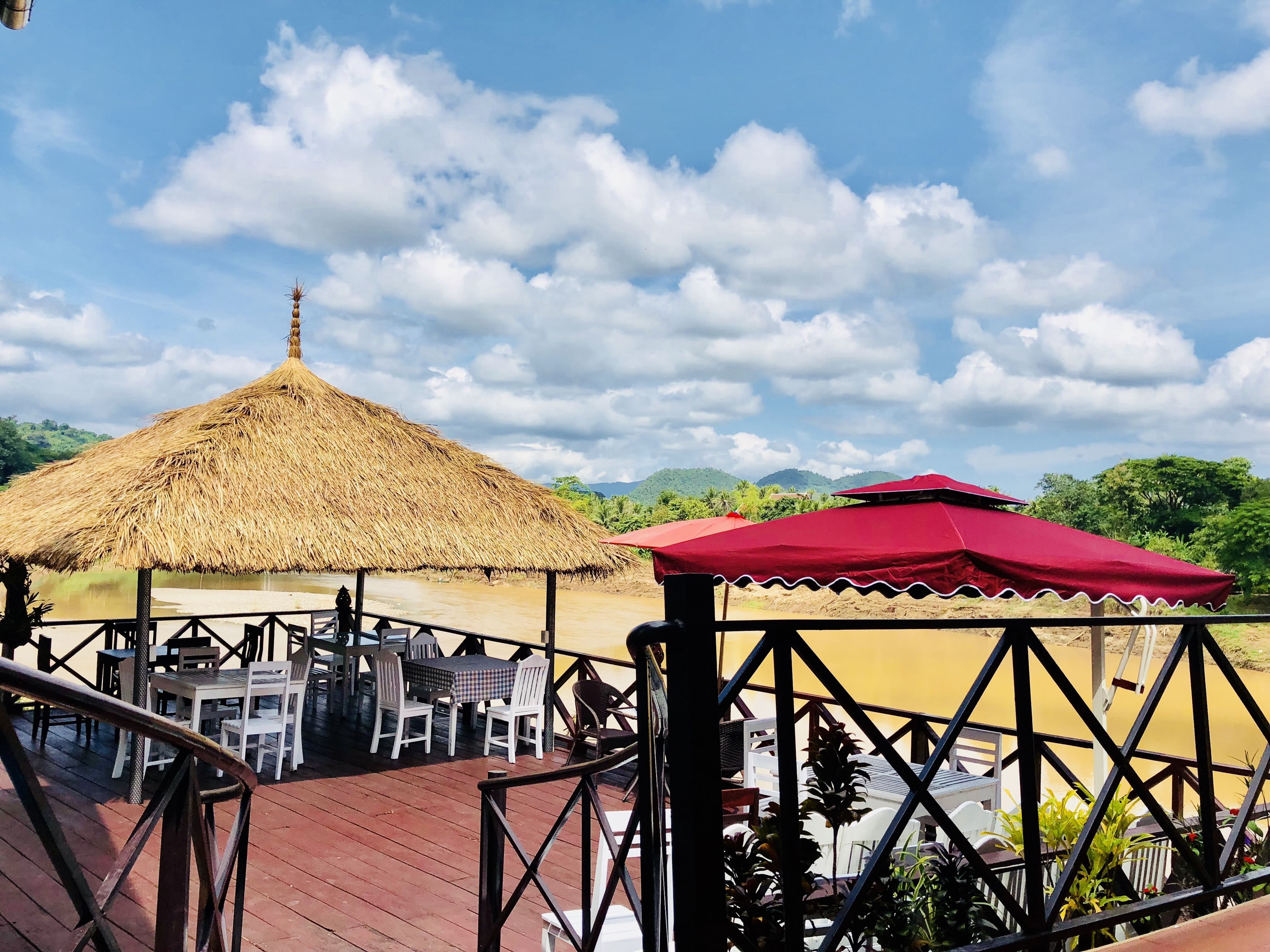 Merry Riverside Hotel