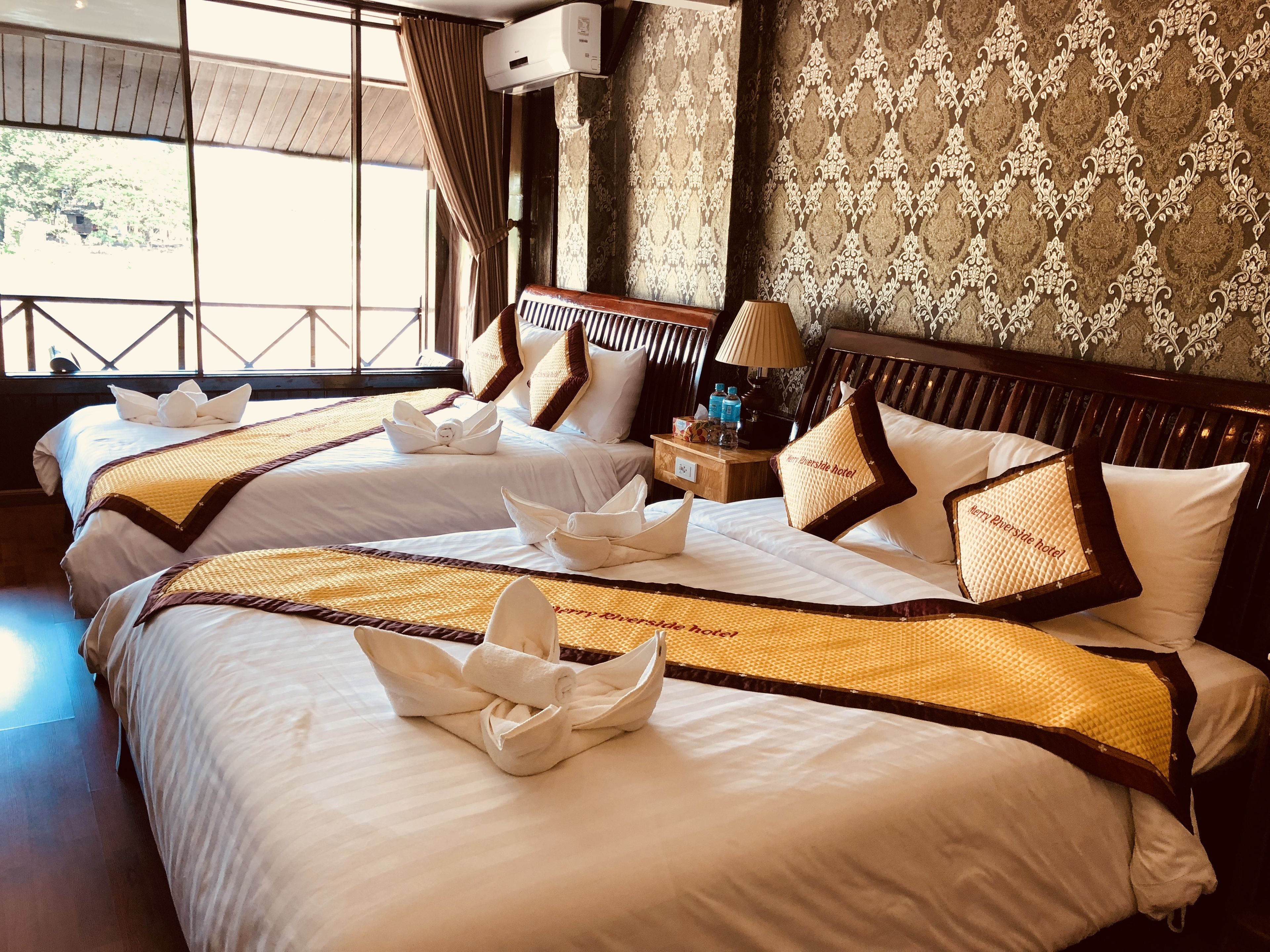 Merry Riverside Hotel