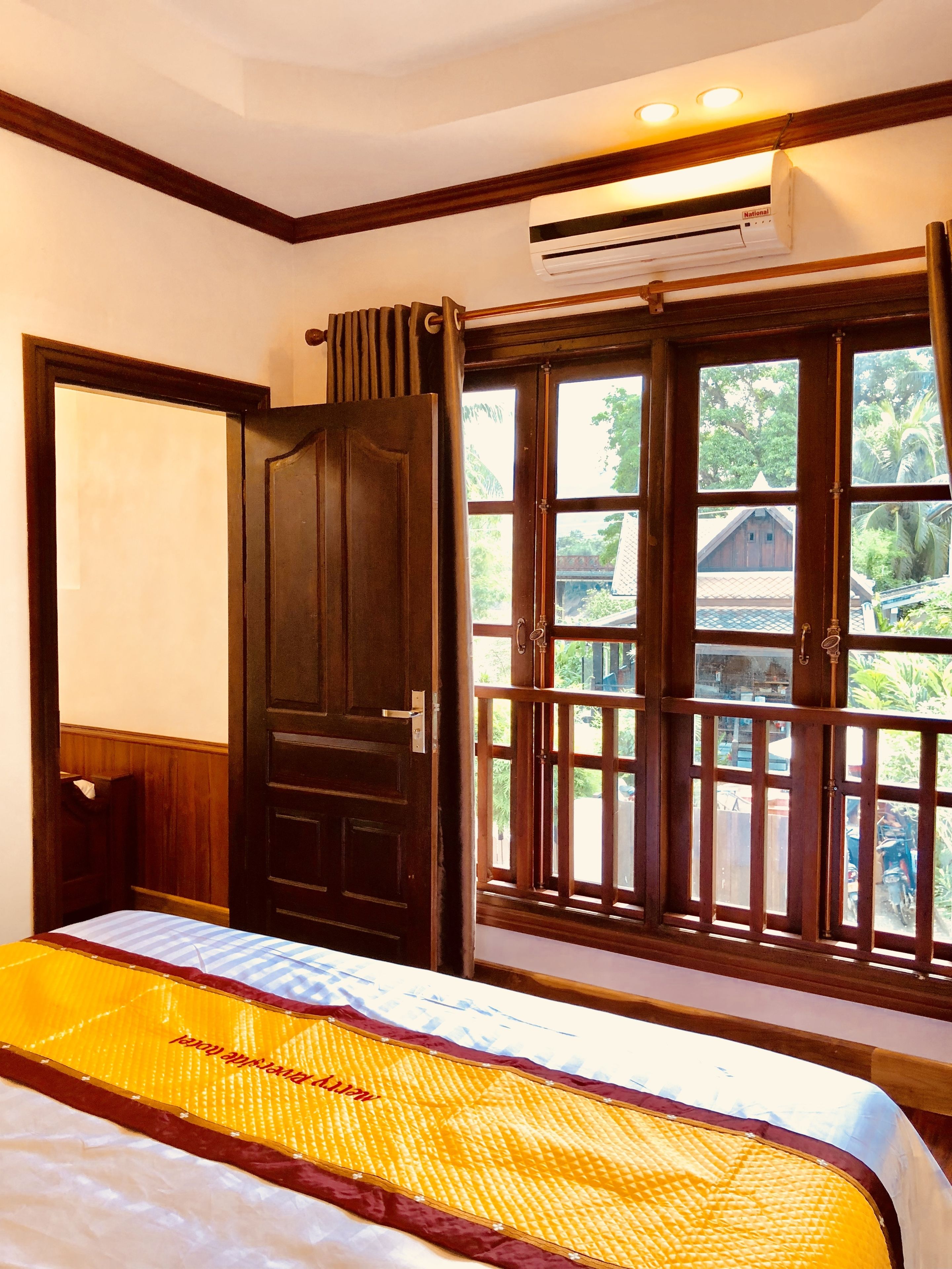 Merry Riverside Hotel