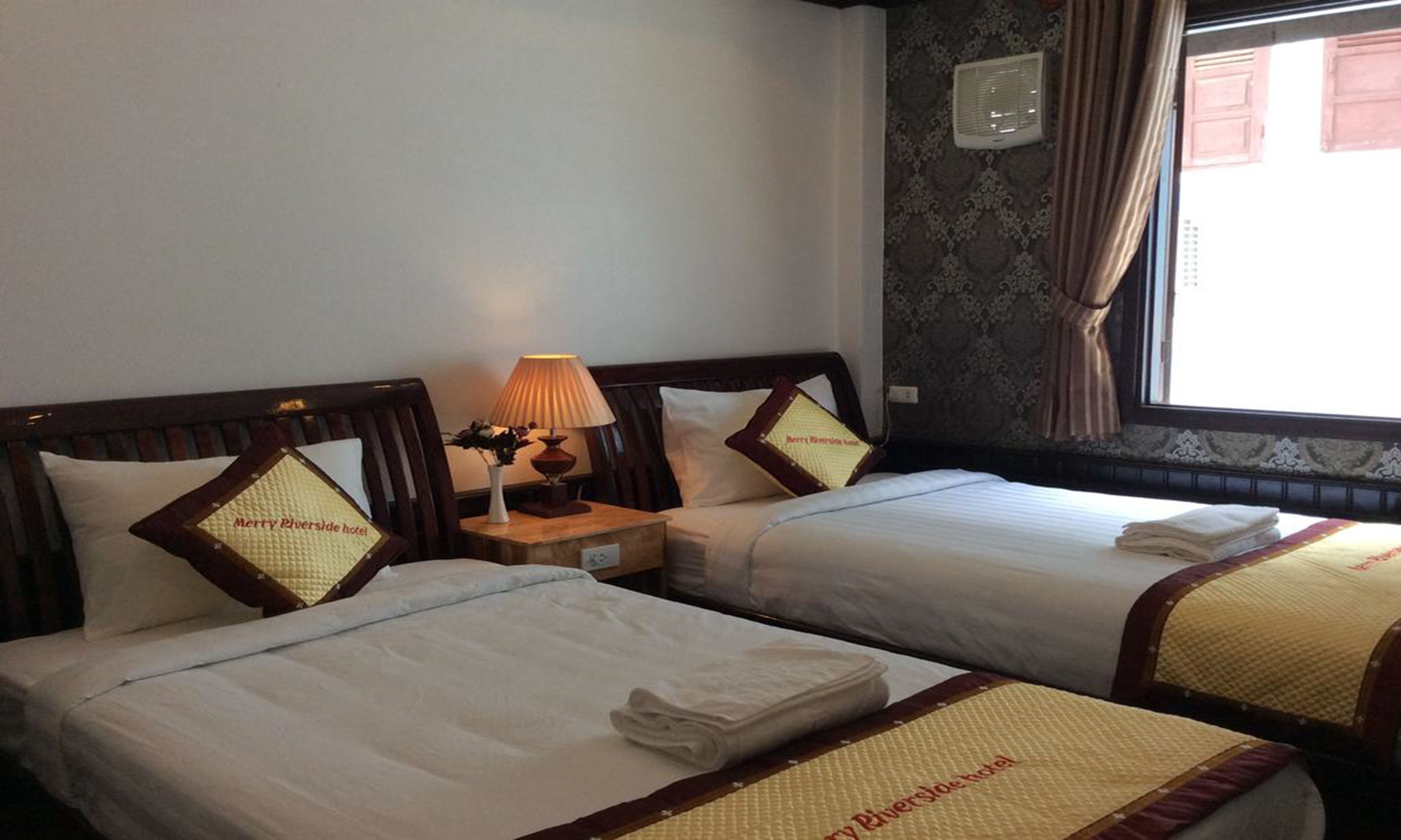 Merry Riverside Hotel