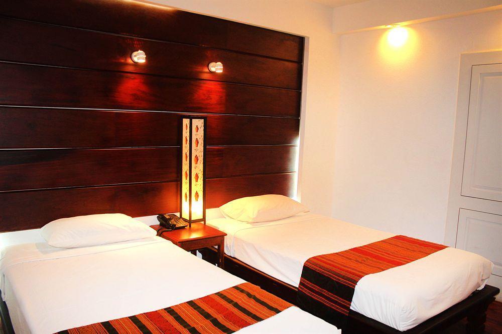 Chitchareune Muangluang Hotel