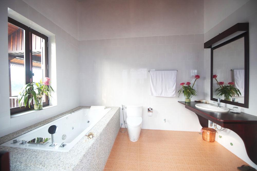 Nam Ou Riverside Resort
