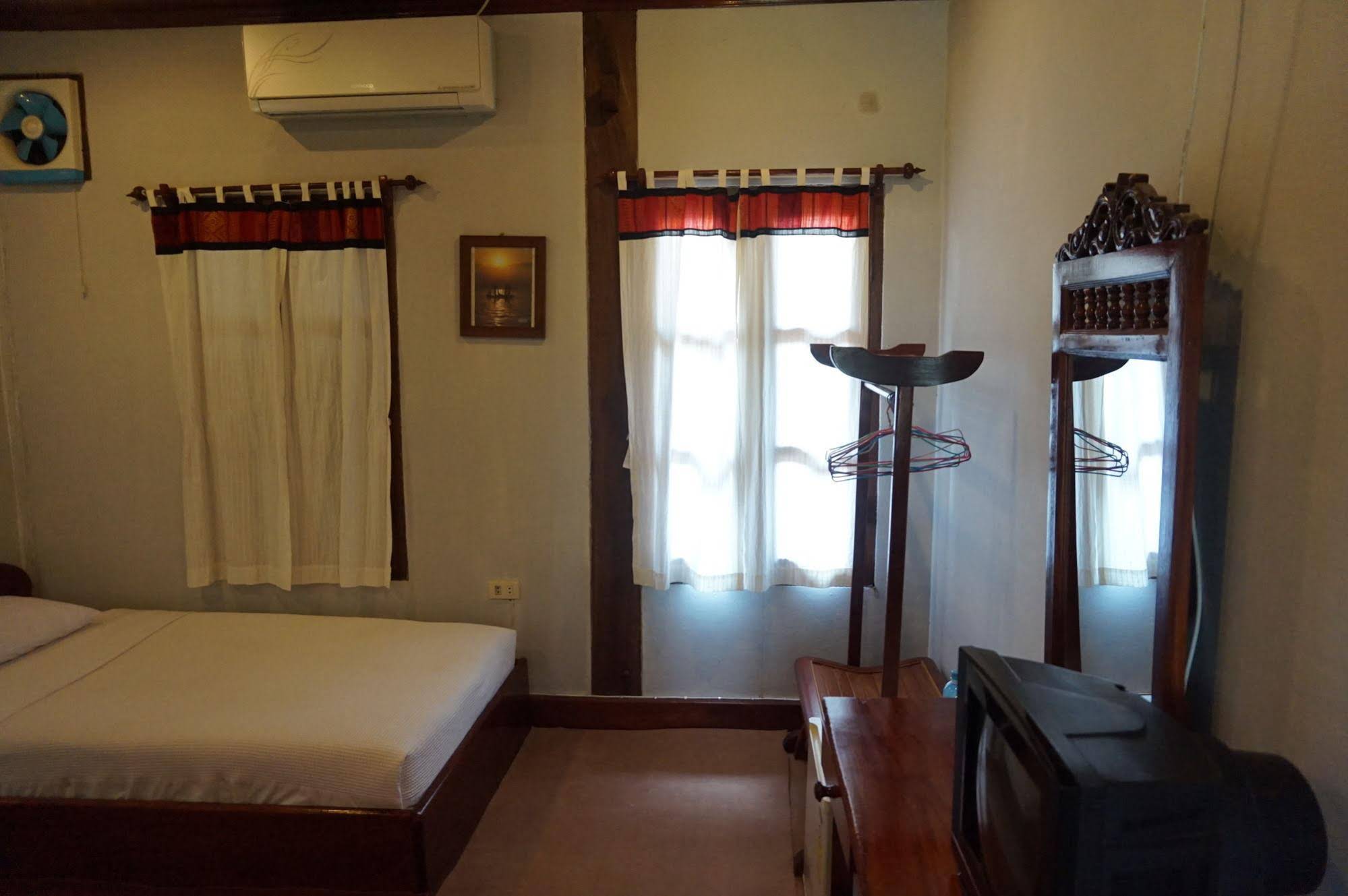 Villa Ouis NamKhan Riverside