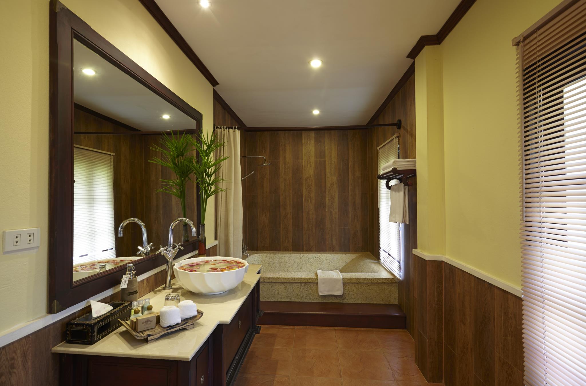 Santi Resort & Spa