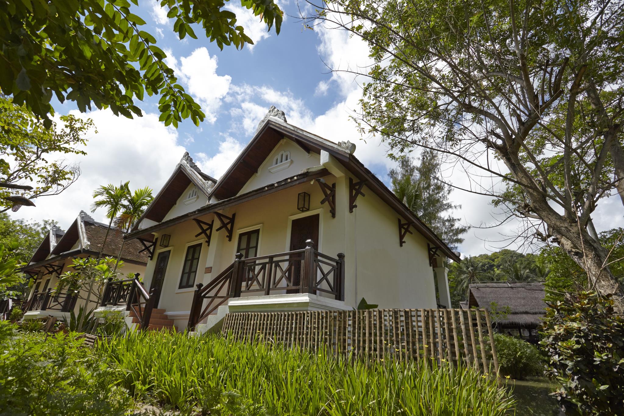 Santi Resort & Spa