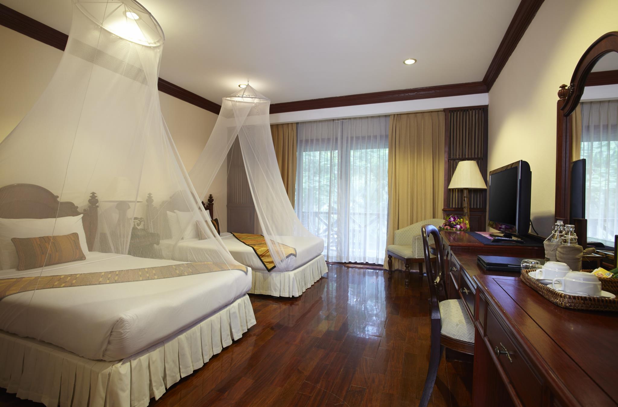 Santi Resort & Spa