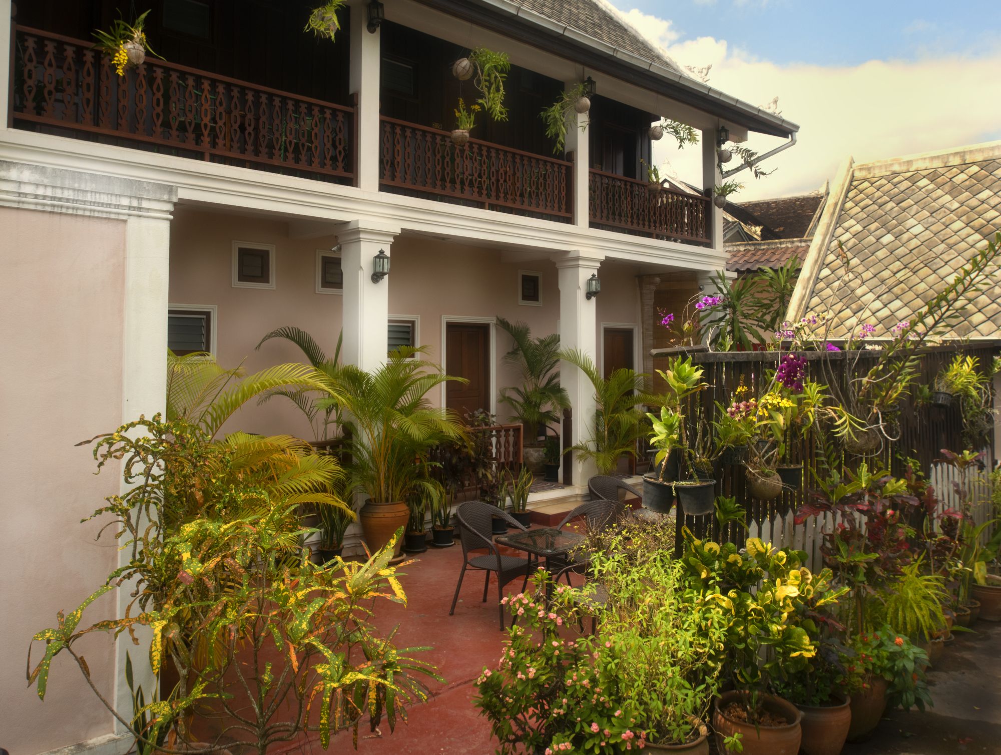 Saynamkhan Ban Vatnong Hotel