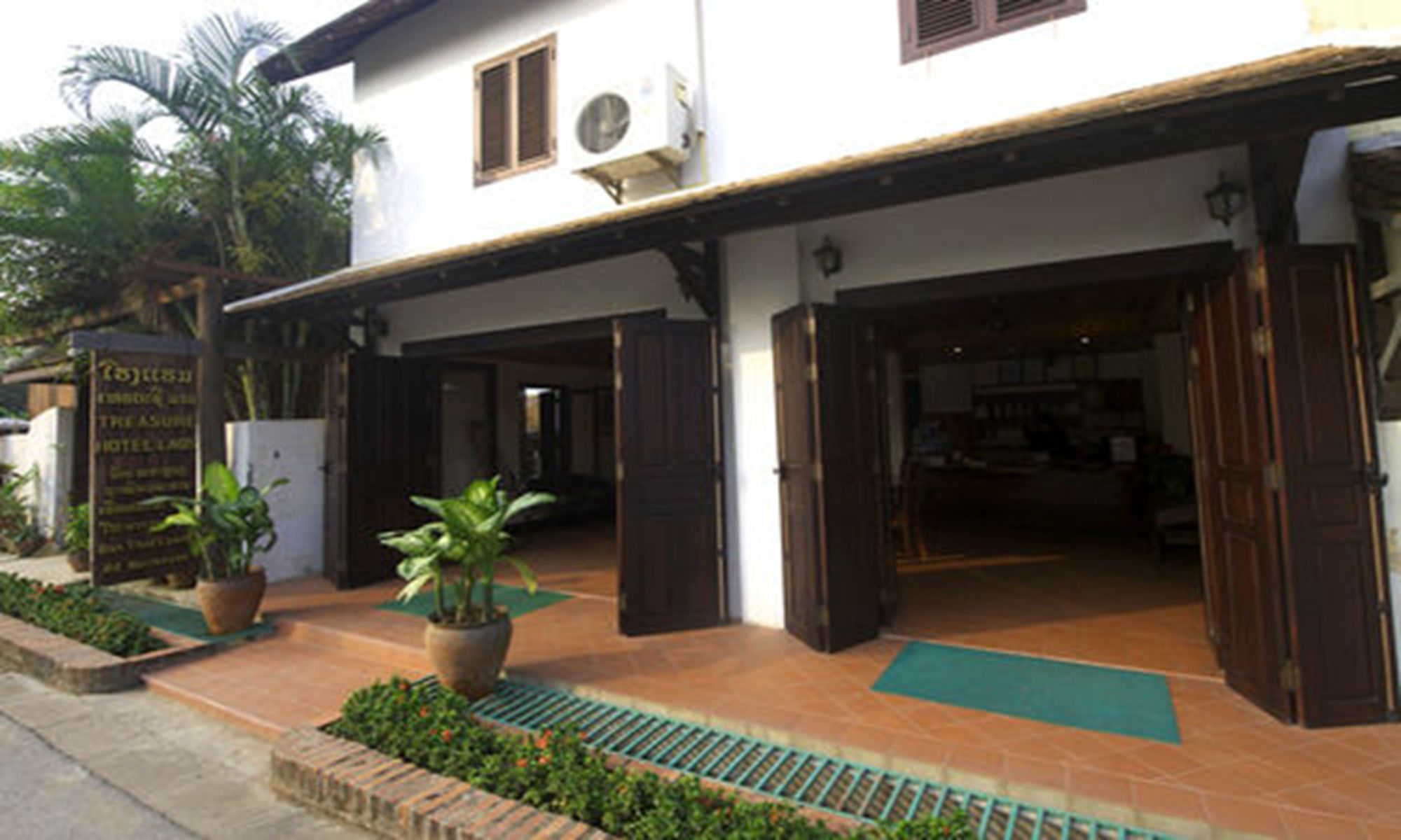 Treasure Hotel Laos