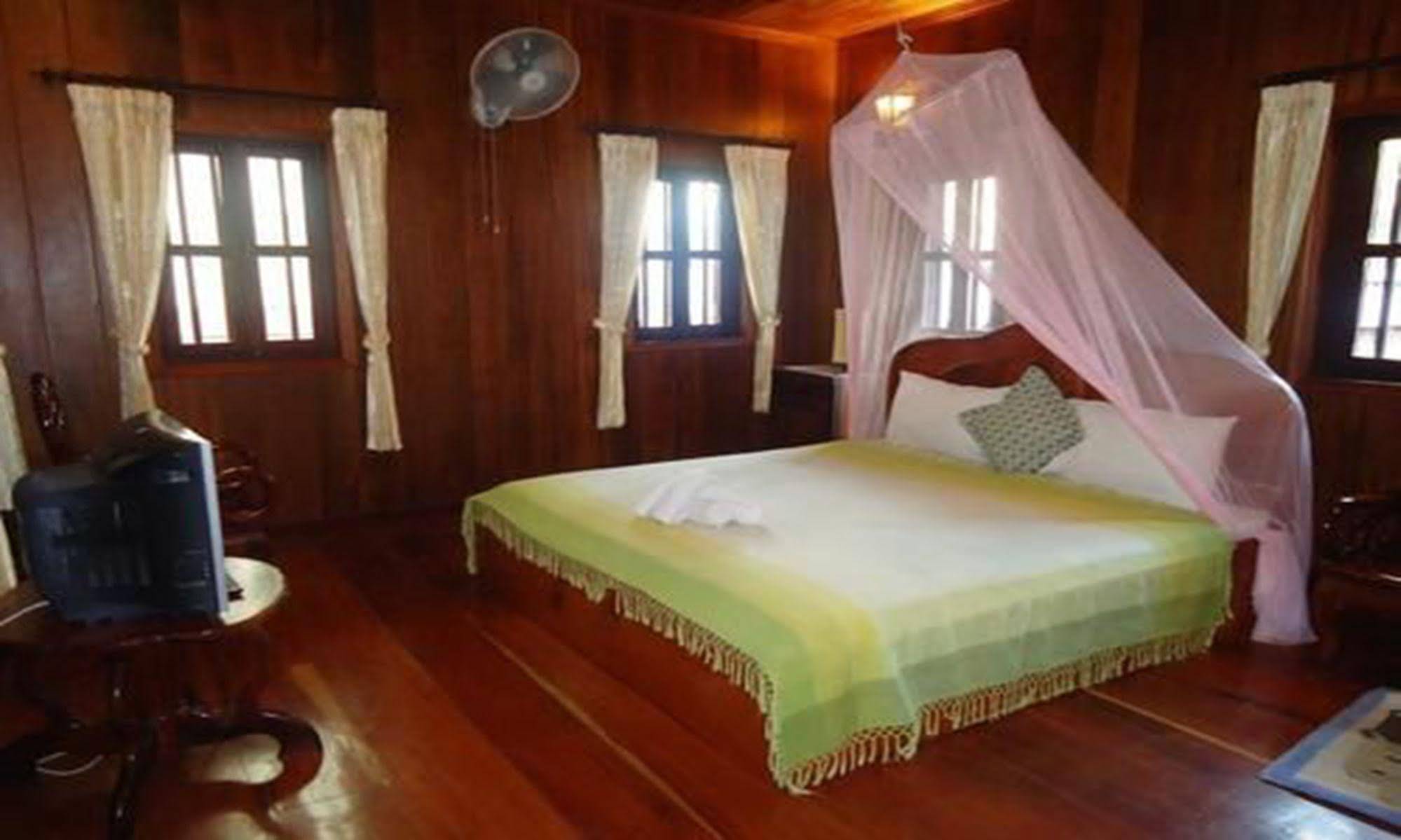Villa Phathana