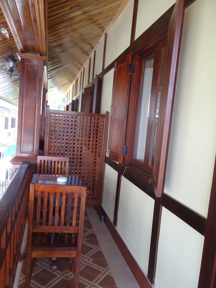 Villa Somphong