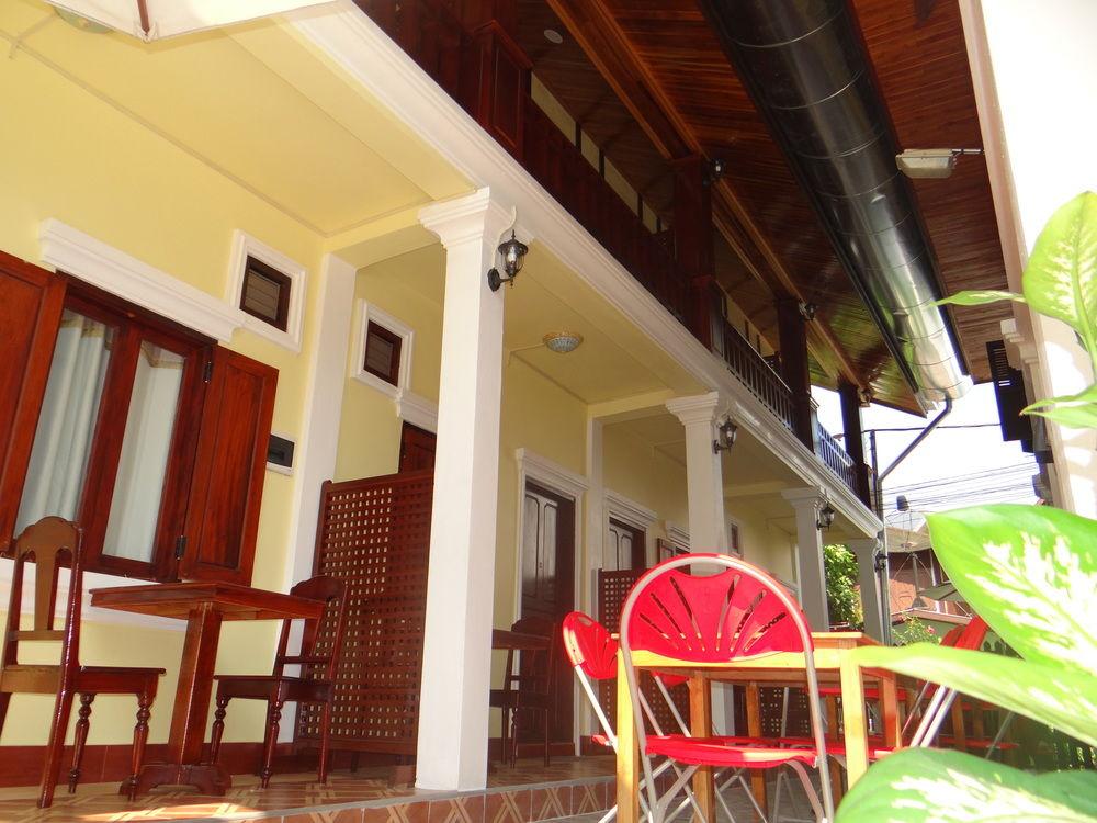 Villa Somphong