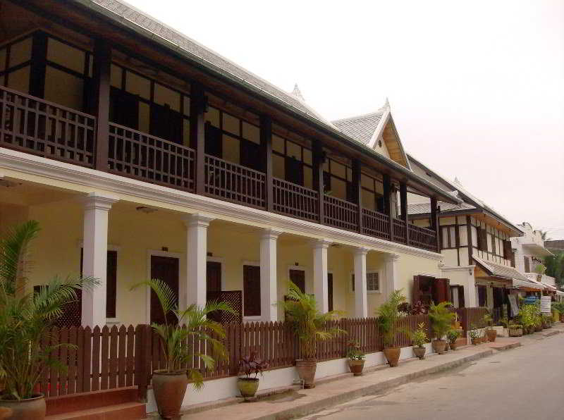 Villa Somphong