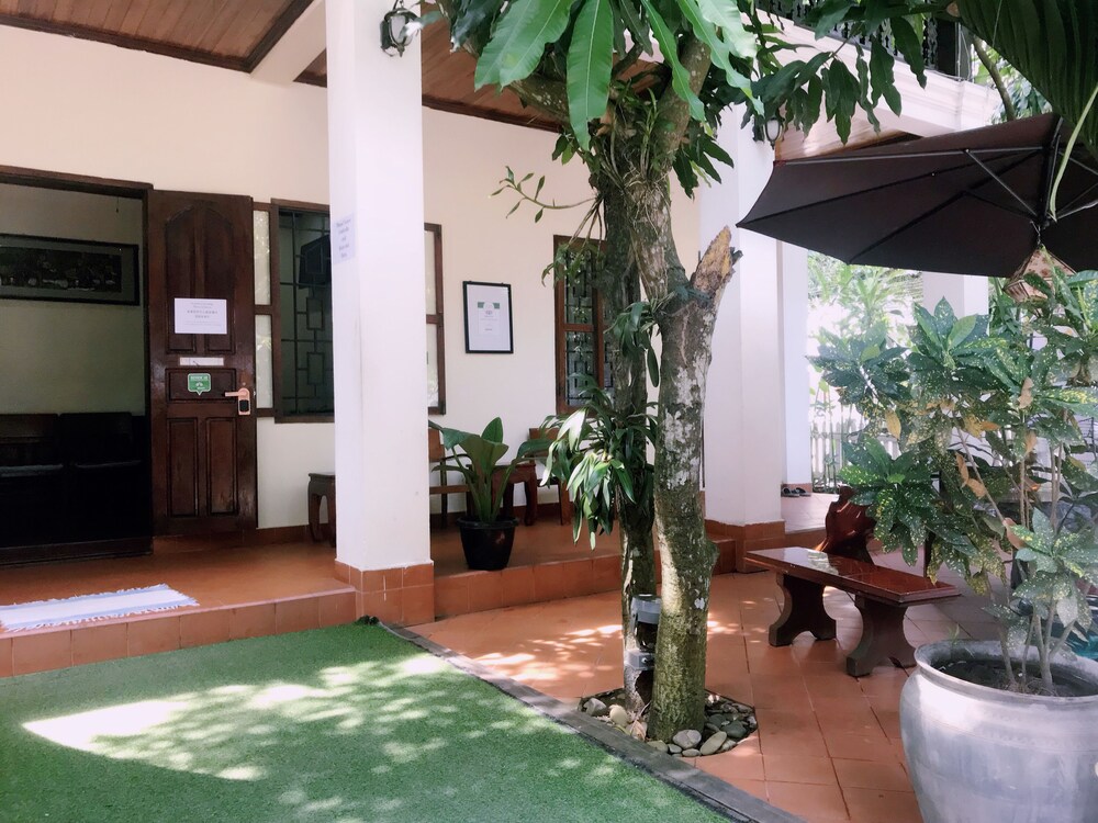 Wisdom Laos Hotel