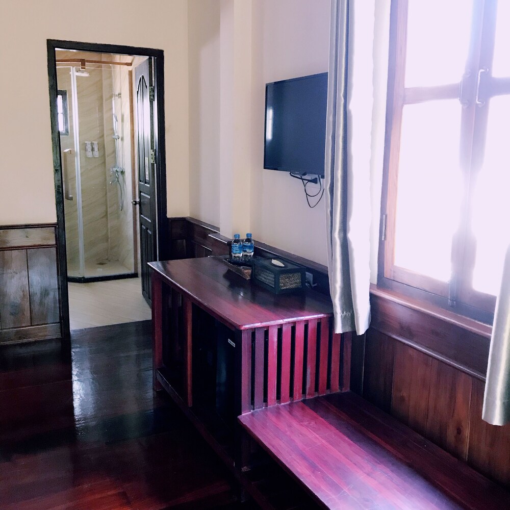 Wisdom Laos Hotel