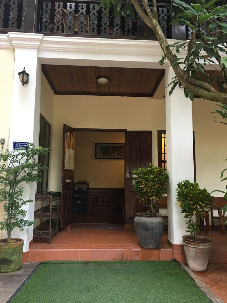 Wisdom Laos Hotel