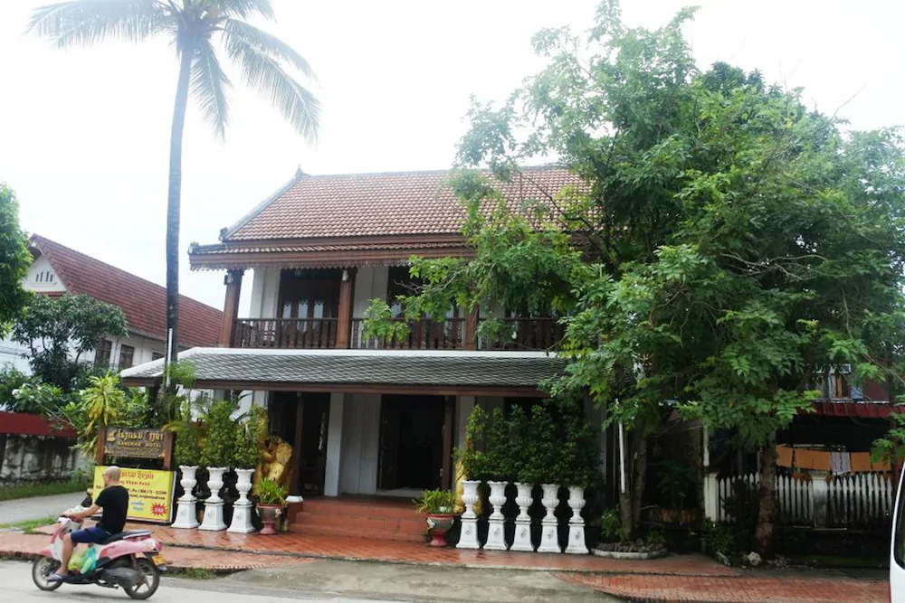 Xangkham Hotel