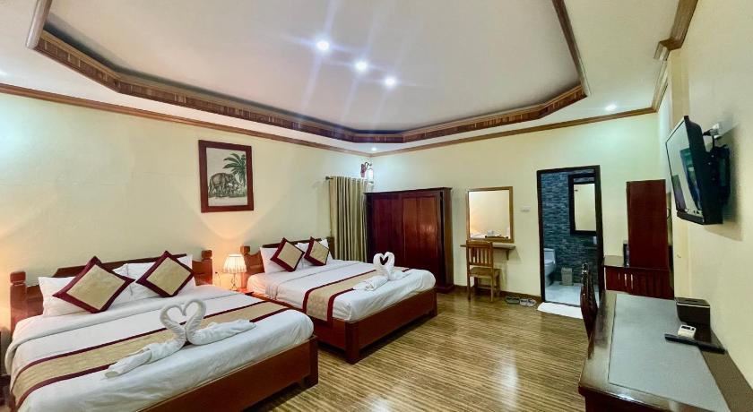 Xayana Home