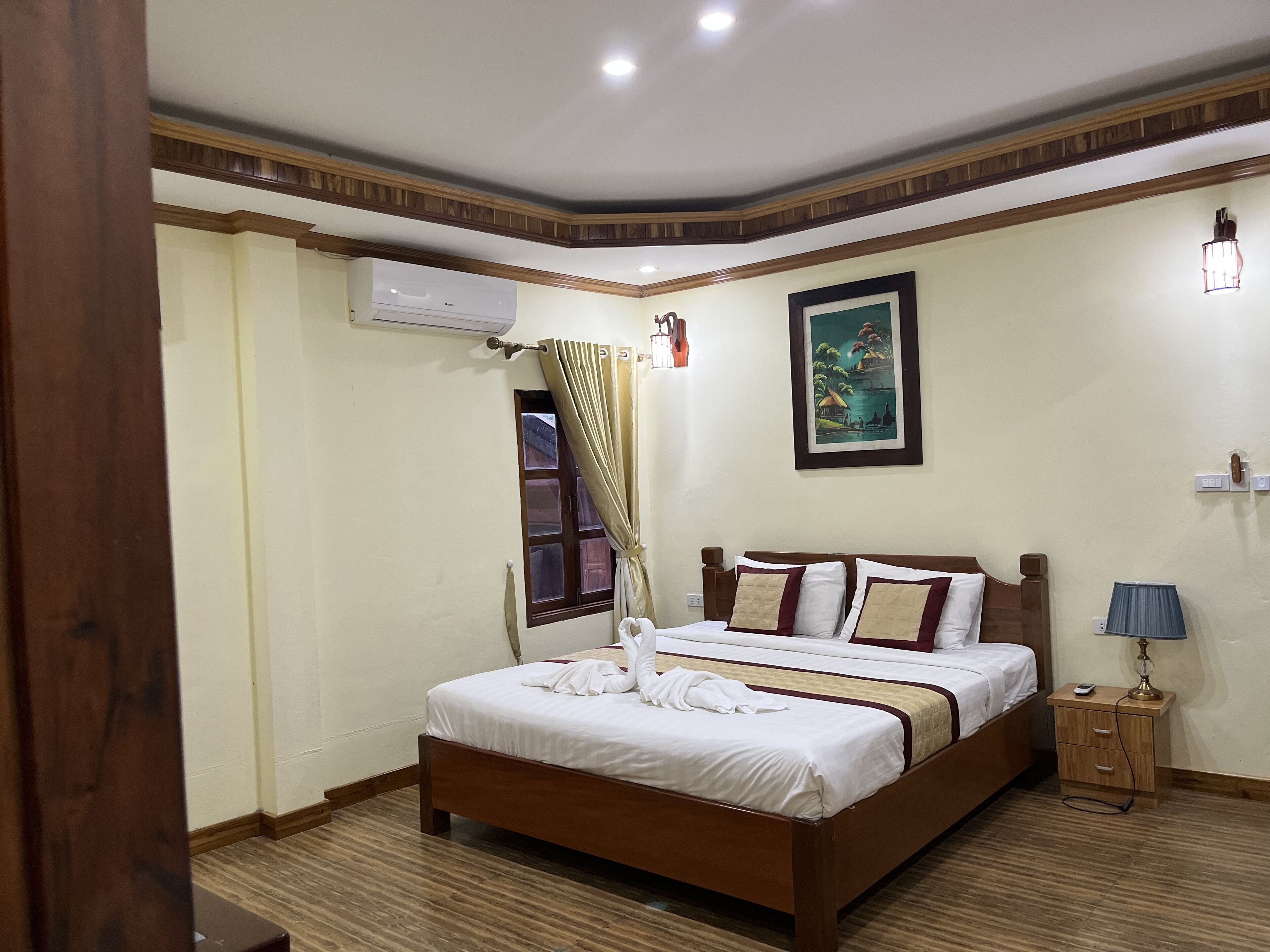 Xayana Home