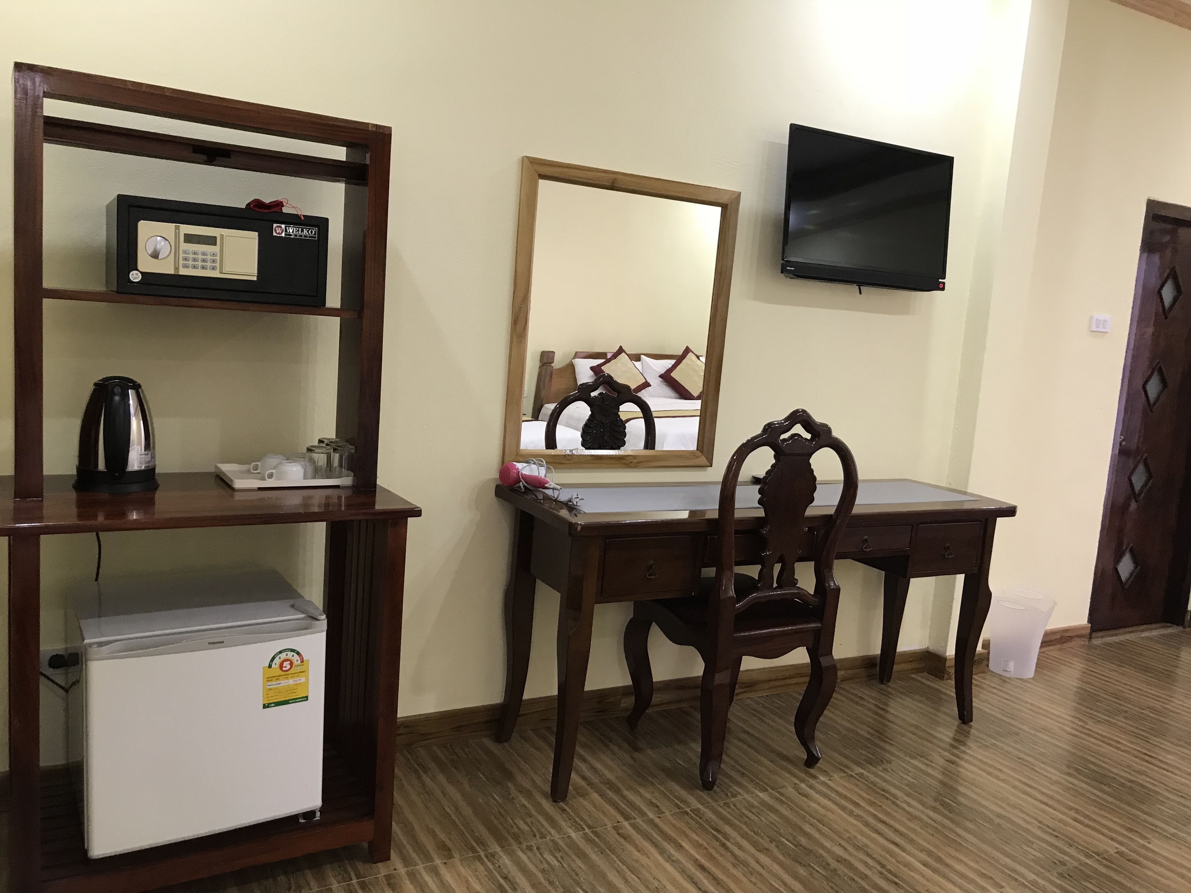 Xayana Home