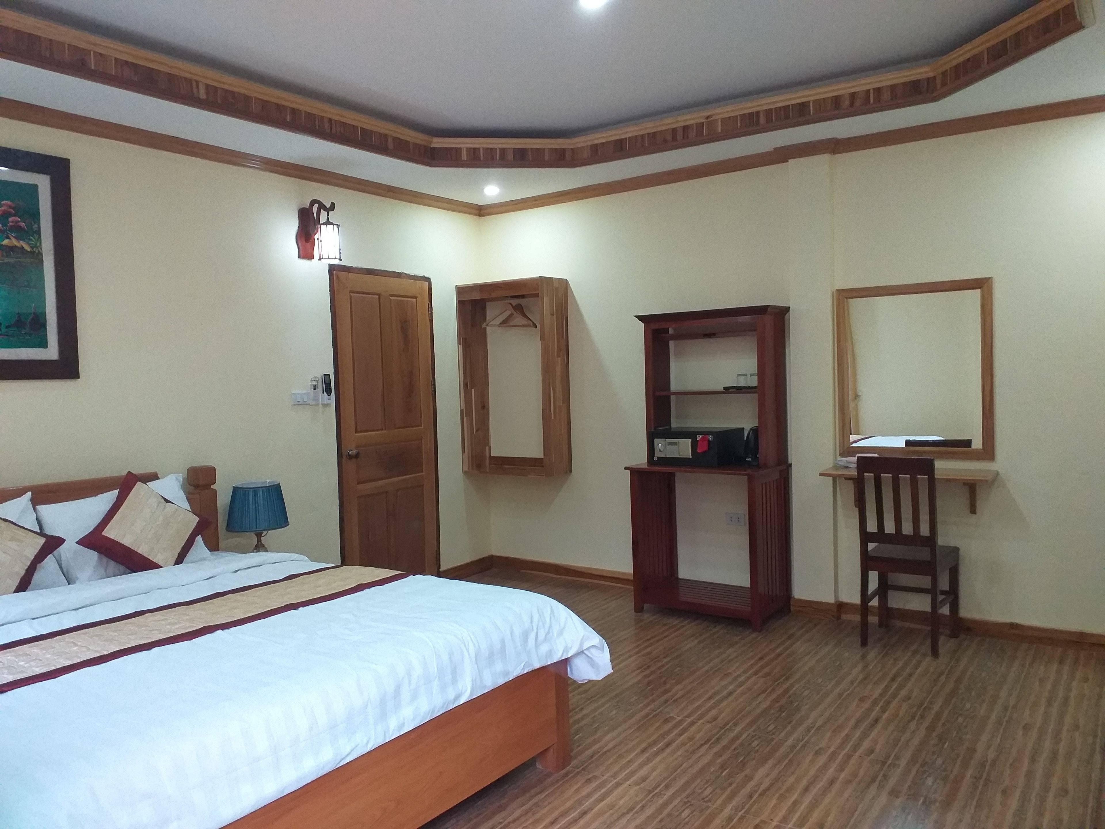 Xayana Home