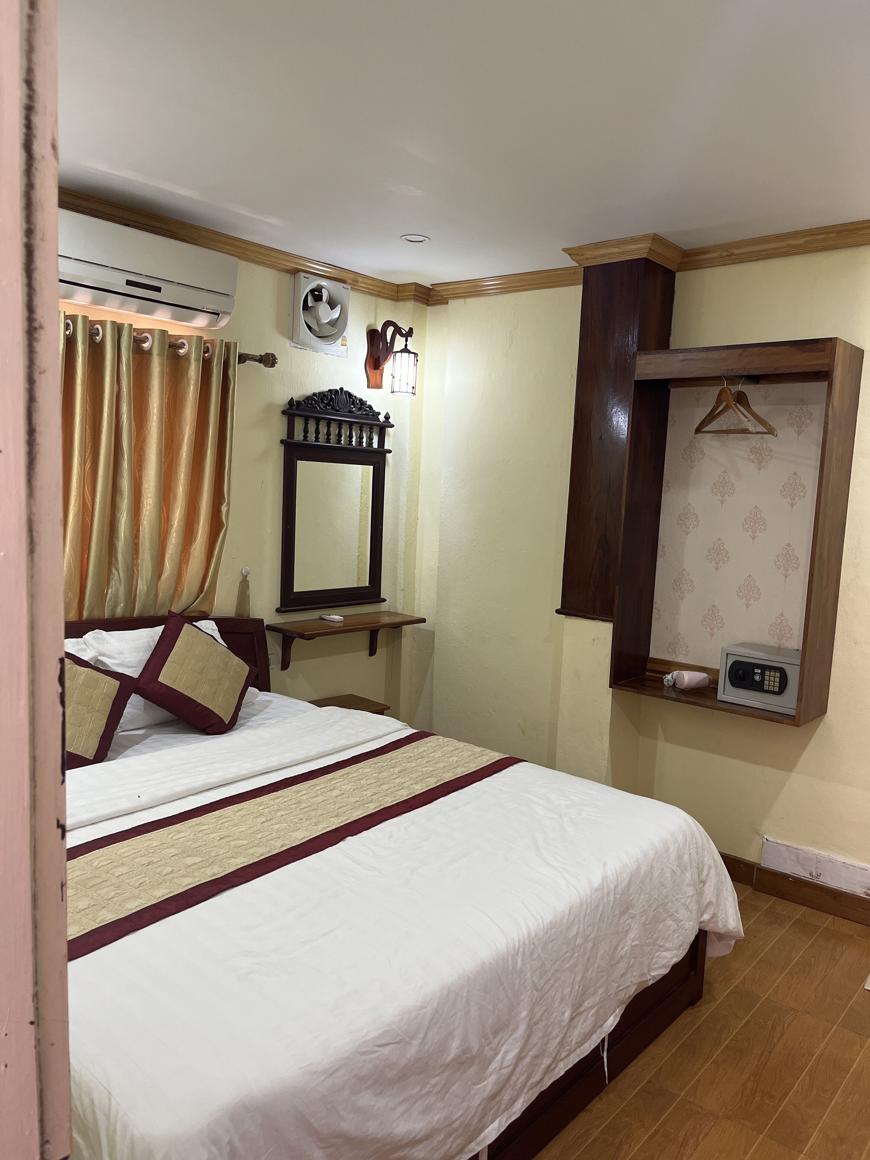 Xayana Home