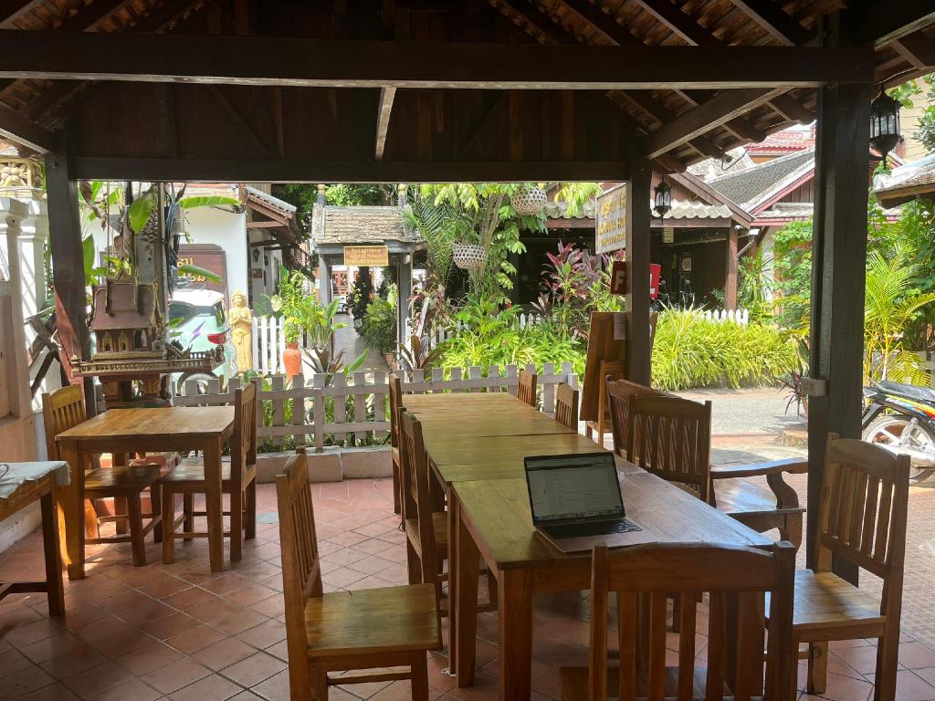Xayana Home