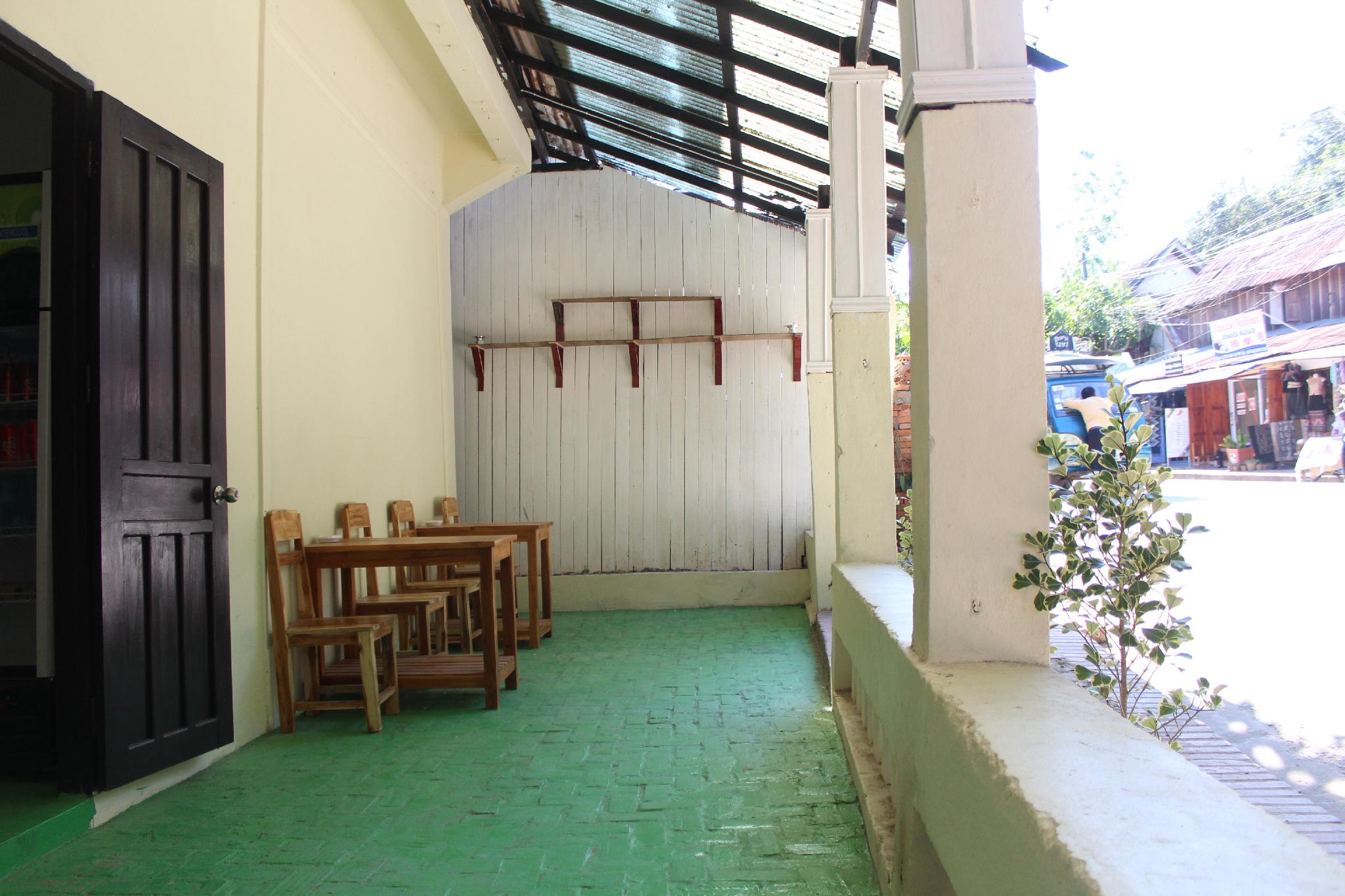 Y Not Laos Hostel