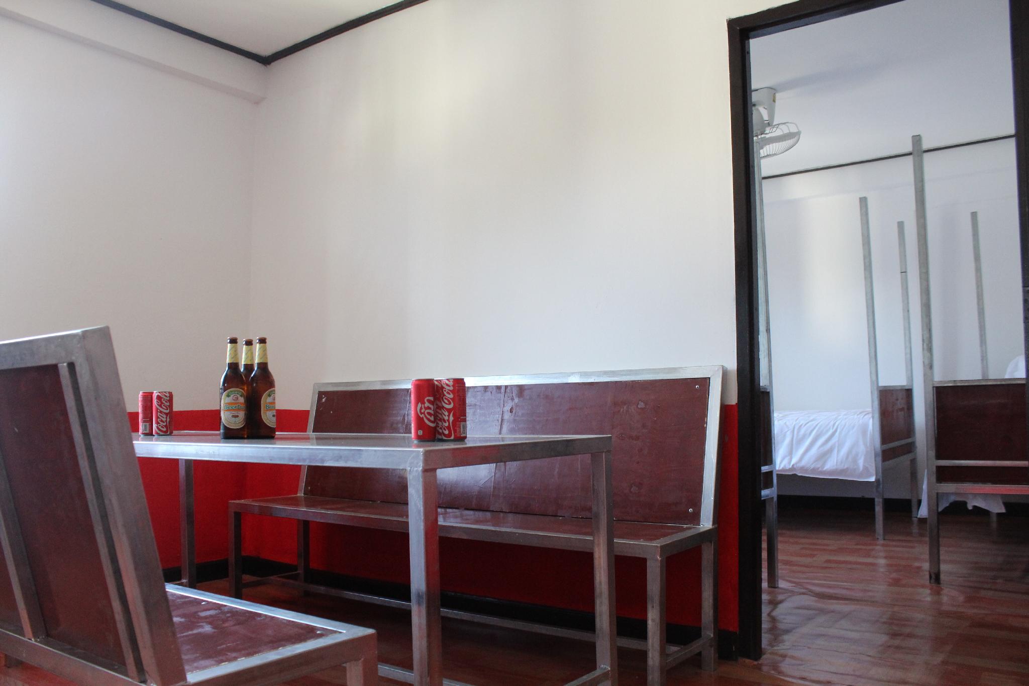 Y Not Laos Hostel