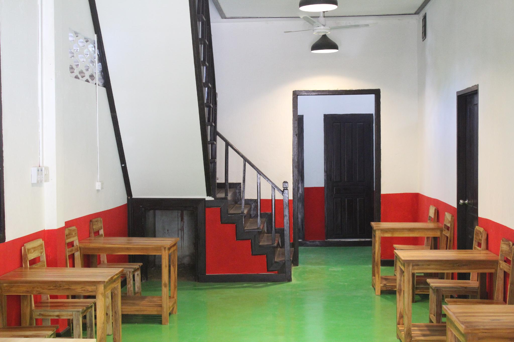 Y Not Laos Hostel