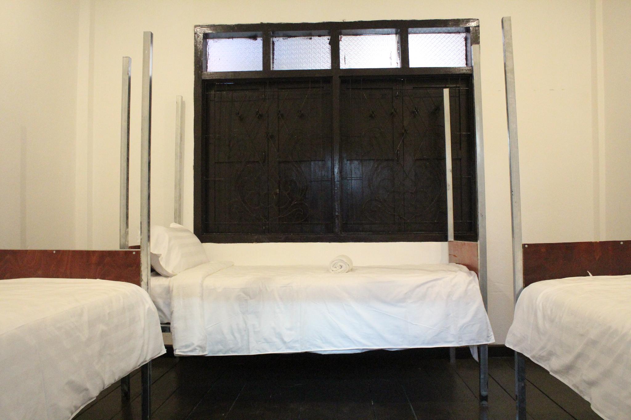Y Not Laos Hostel