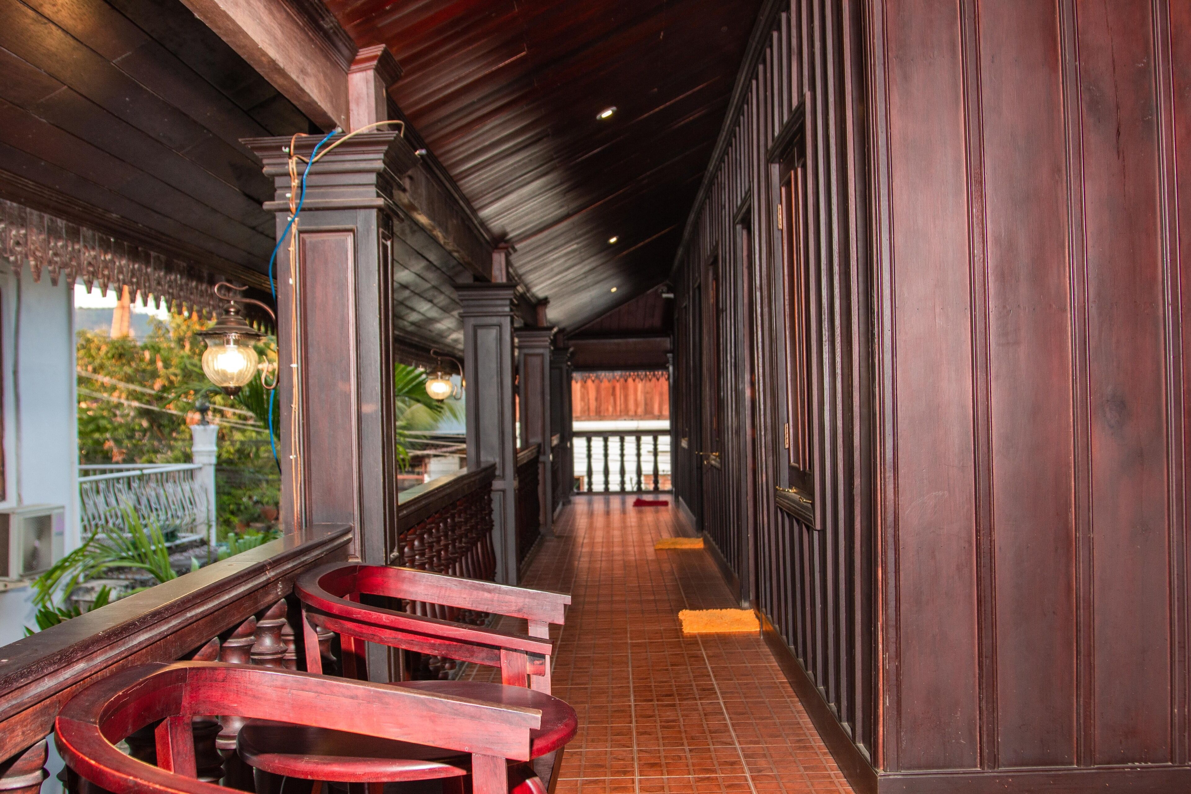 Y Not Lao Villa