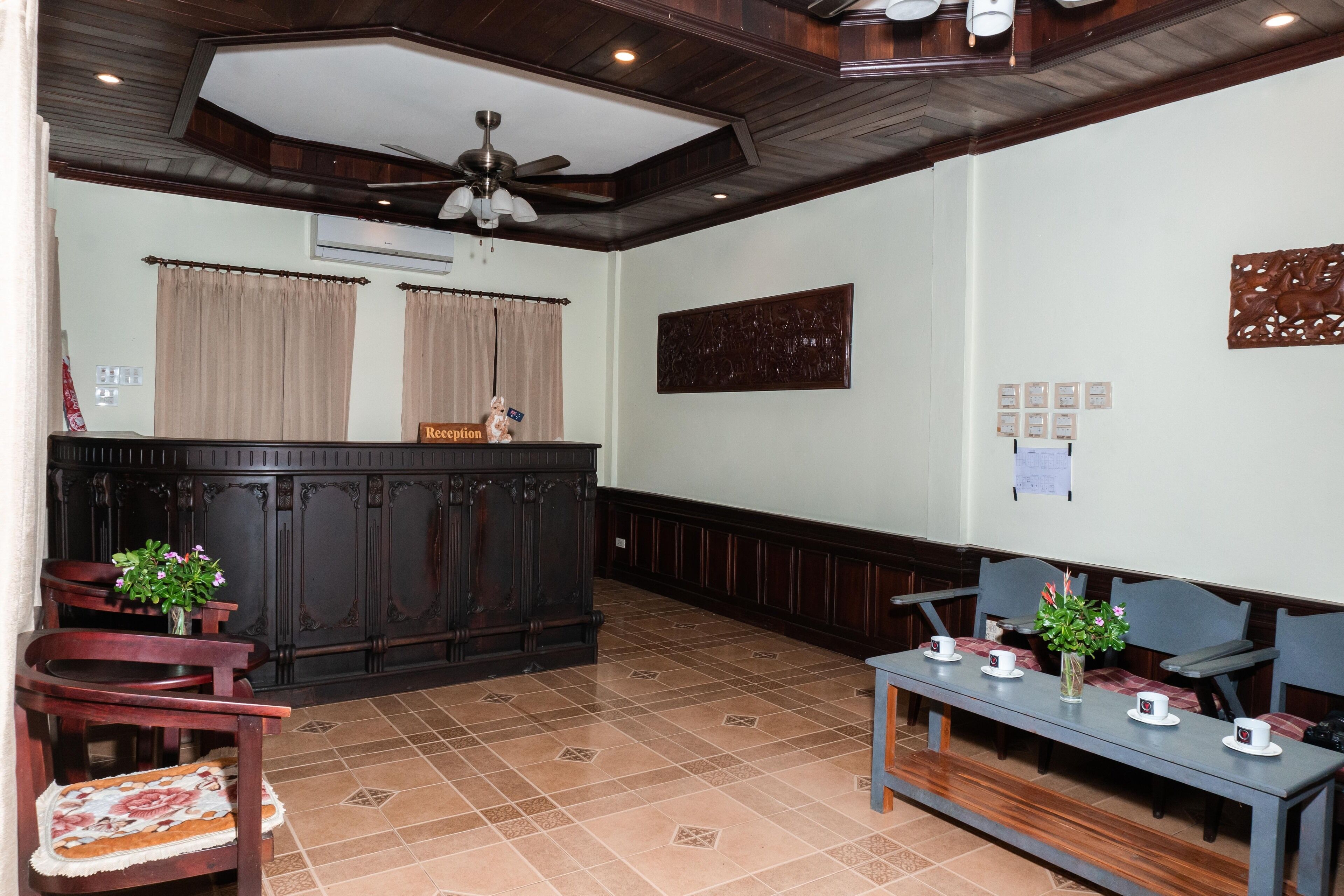 Y Not Lao Villa