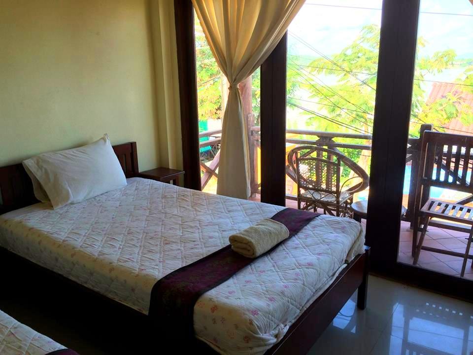 Rattana Riverside Guesthouse