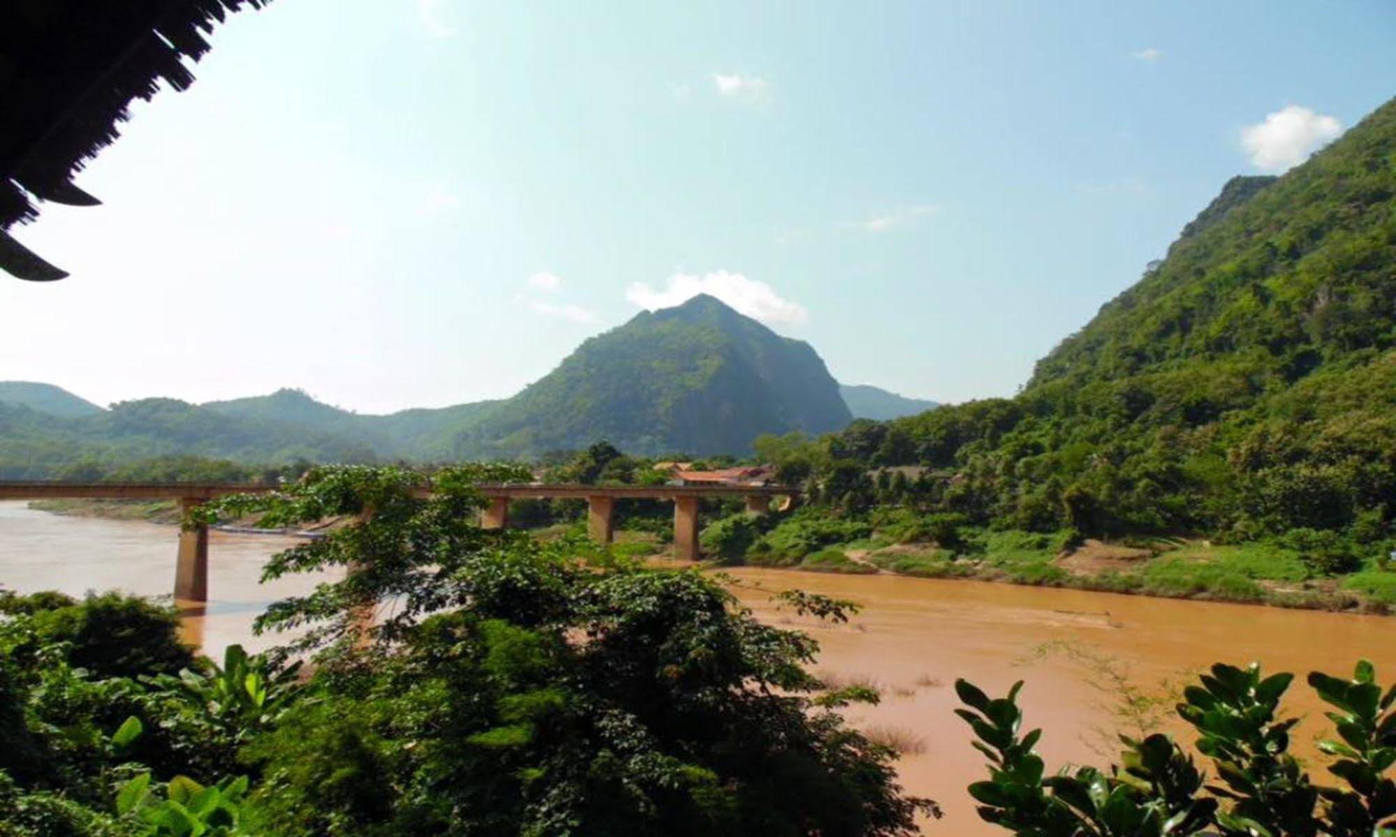 Nong Kiau Riverside