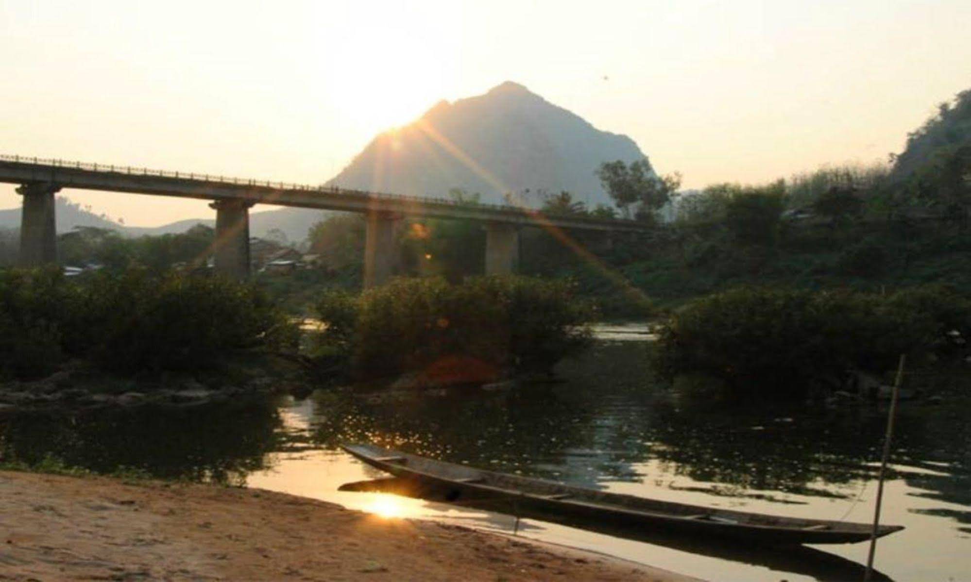 Nong Kiau Riverside