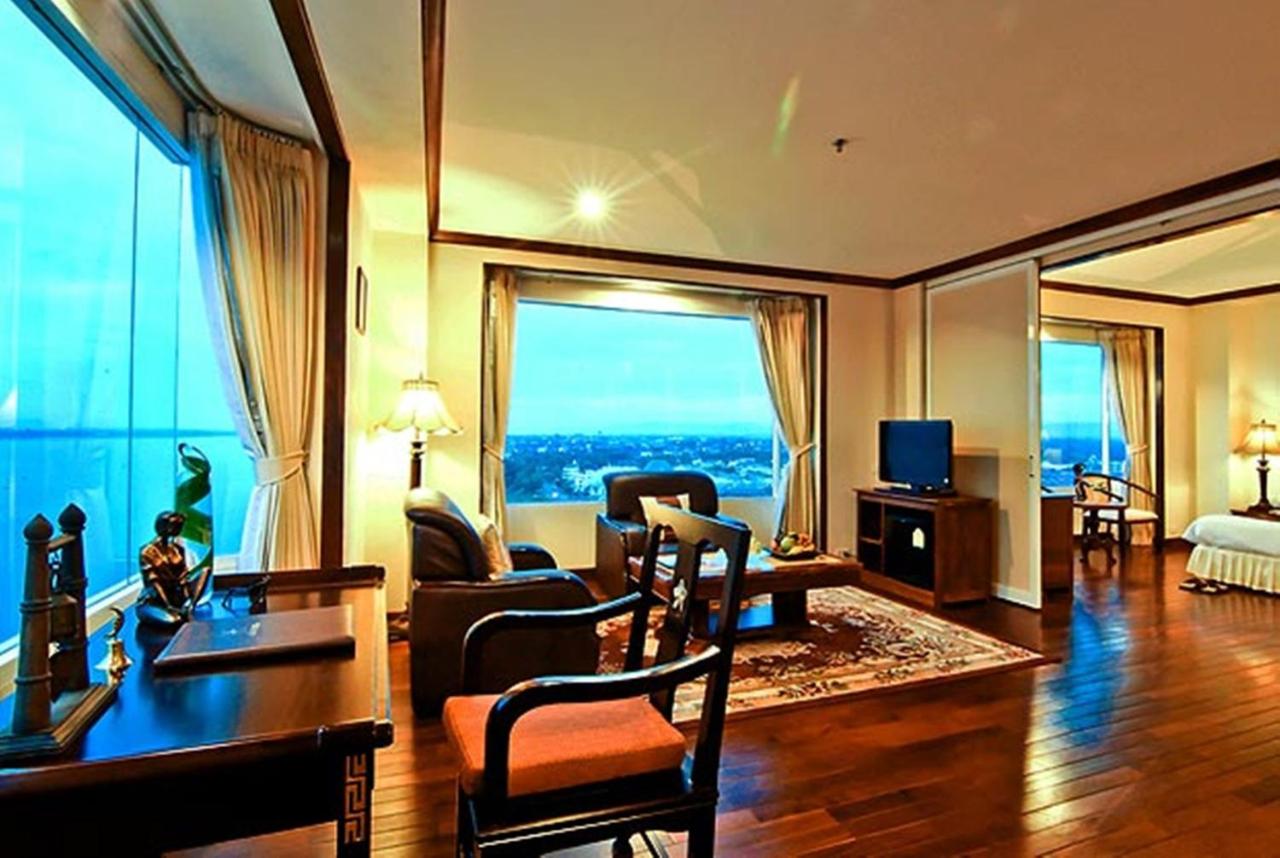 Champasak Grand Hotel
